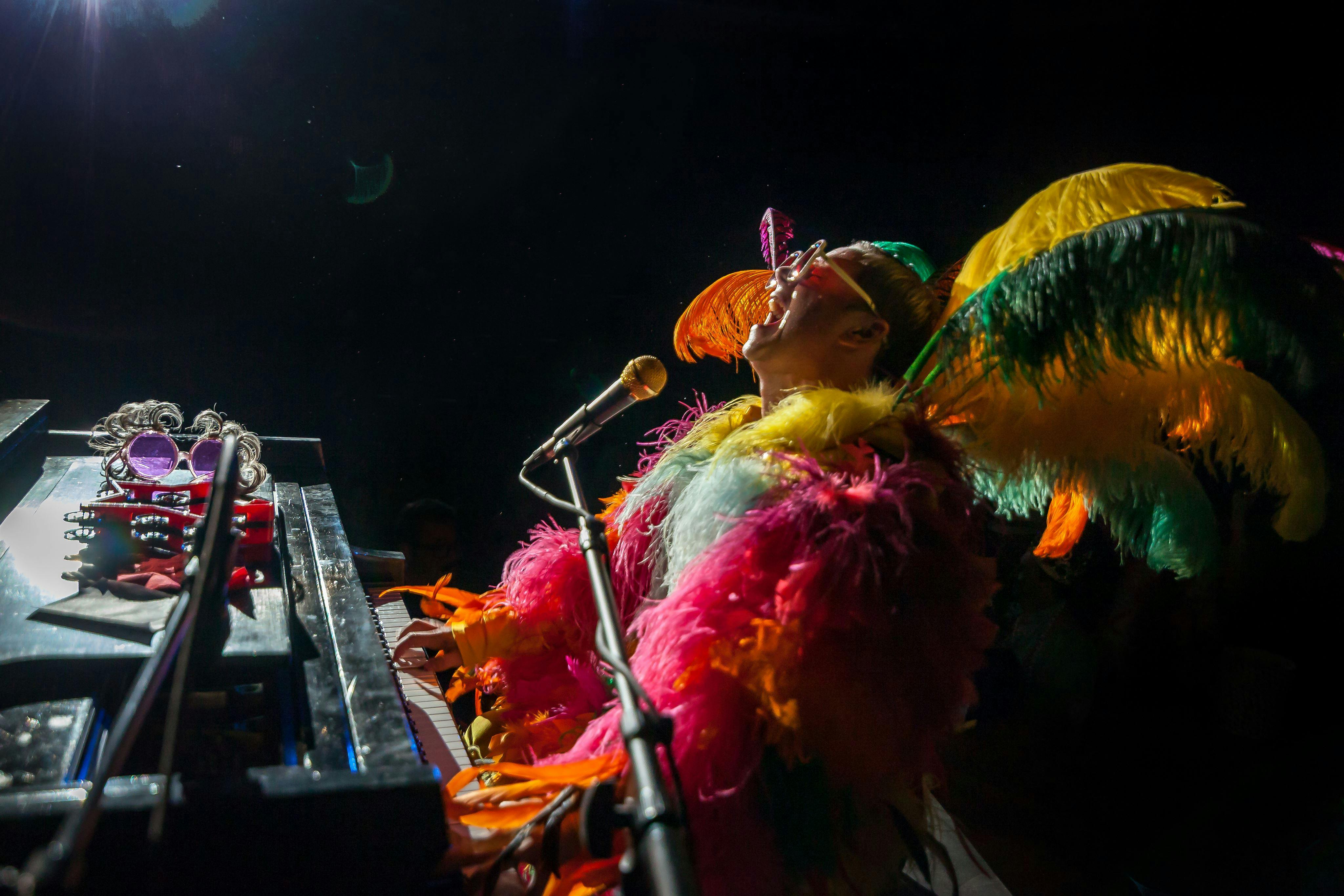 Elton John Tribute: ‘The Rocket Man Show’ Starring Rus Anderson Lands At Rivers Casino Philadelphia