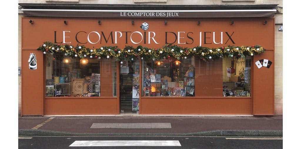 La vitrine du magasin de jeux Comptoir de Jeux à Chantilly
