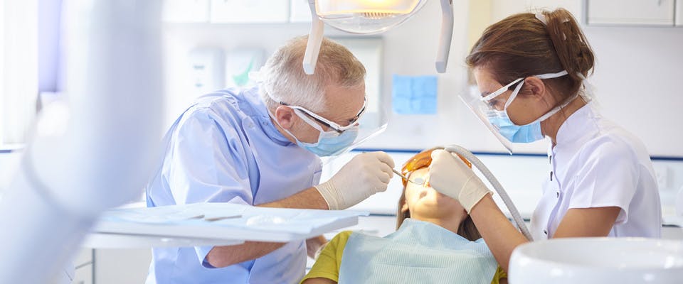 Perché lo Studio Dentistico Dovrebbe Avere un Defibrillatore?