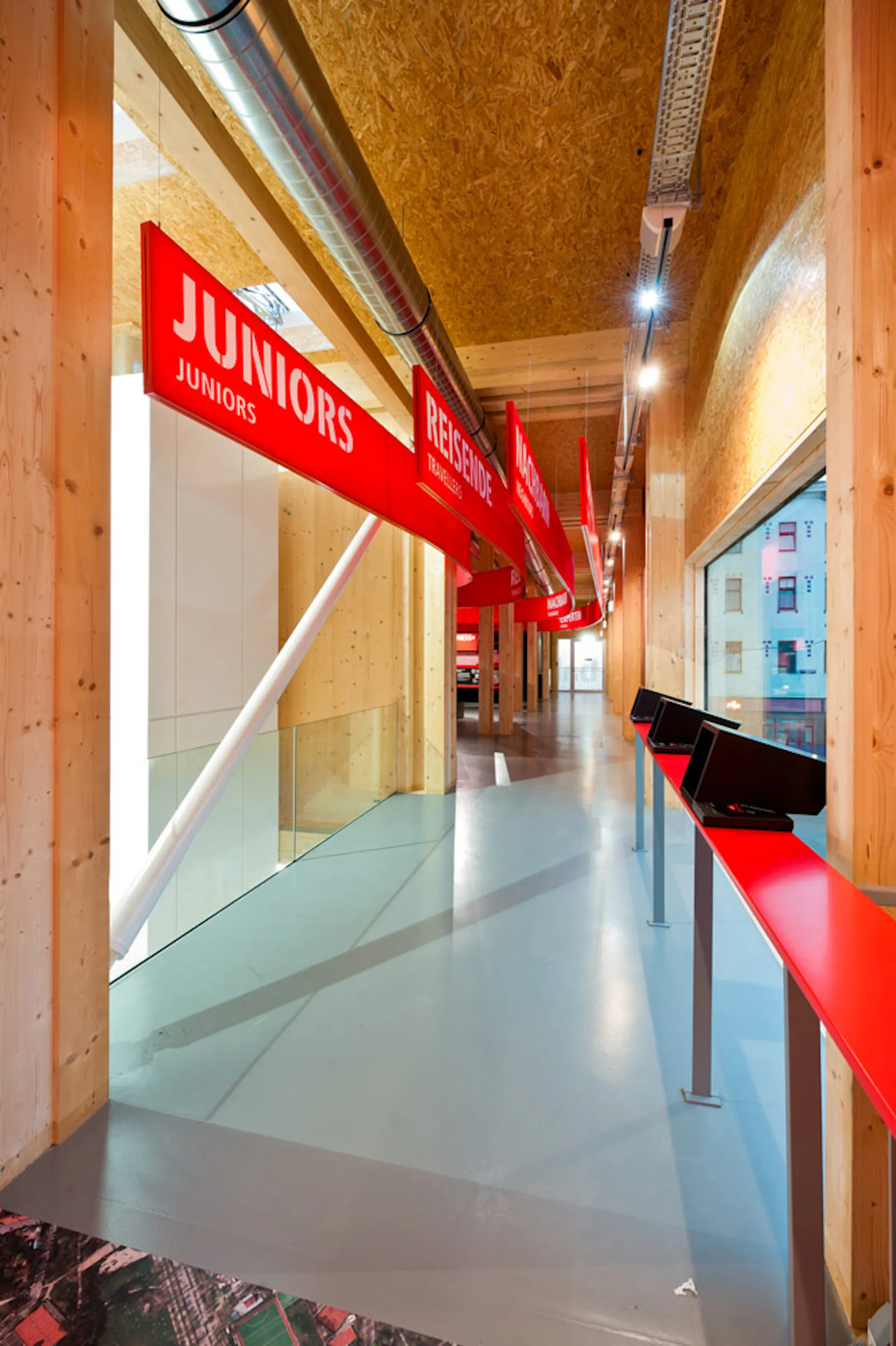 Design of the "bahnorama" Infocentre for the construction of Vienna Main Railway Station
