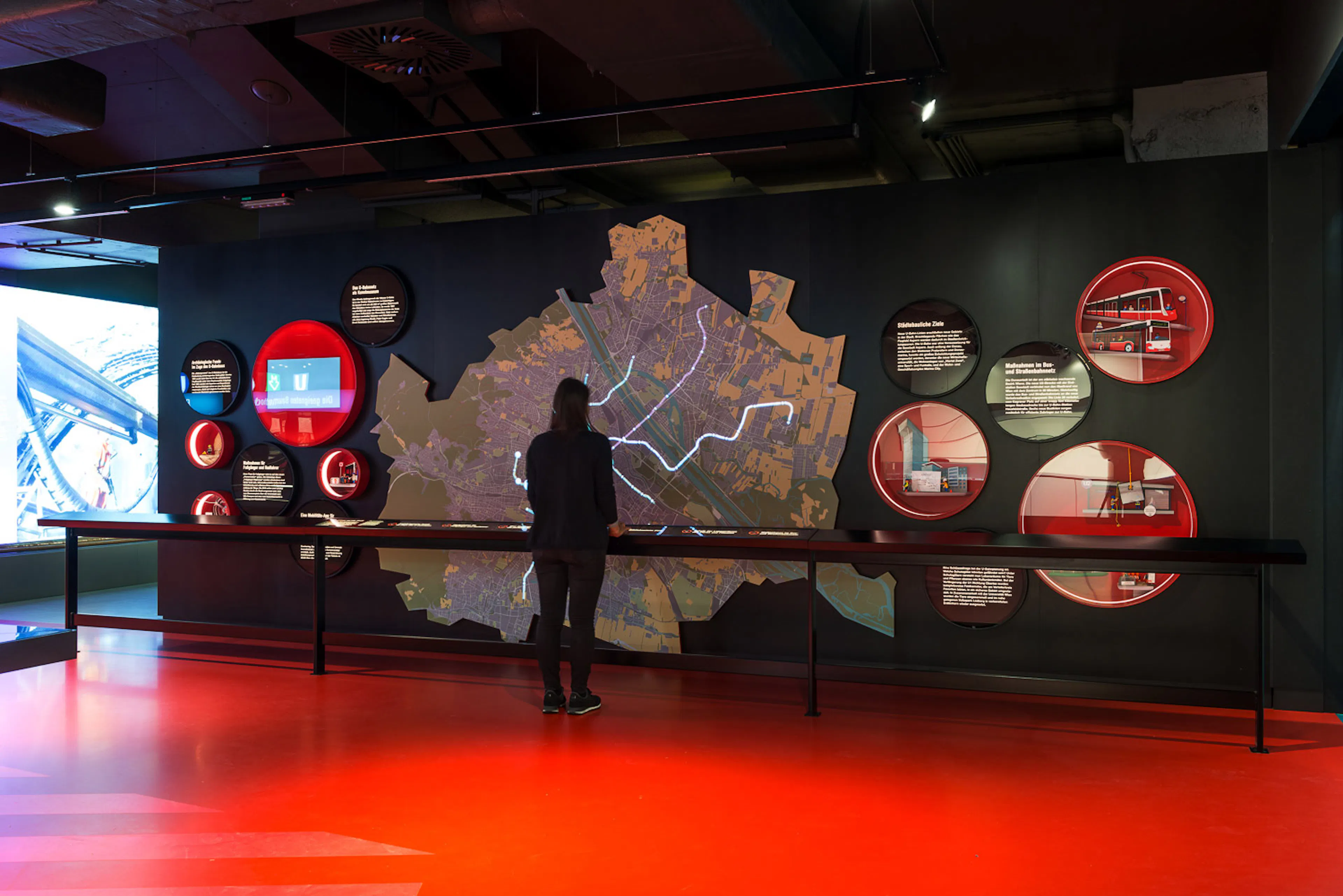 Gestaltung des Wiener Linien Infocenter U2/U5 in der Station Volkstheater