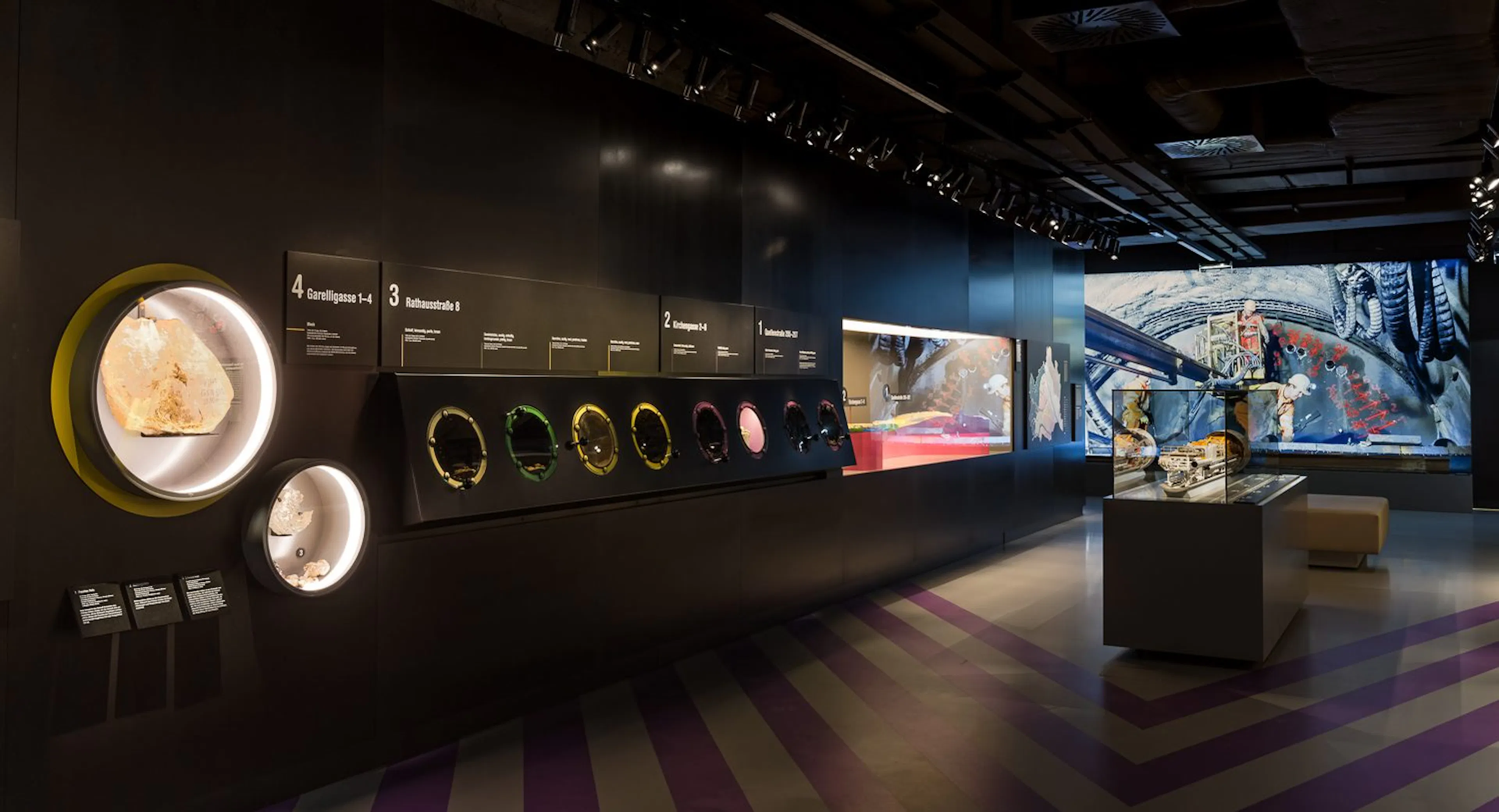 Gestaltung des Wiener Linien Infocenter U2/U5 in der Station Volkstheater