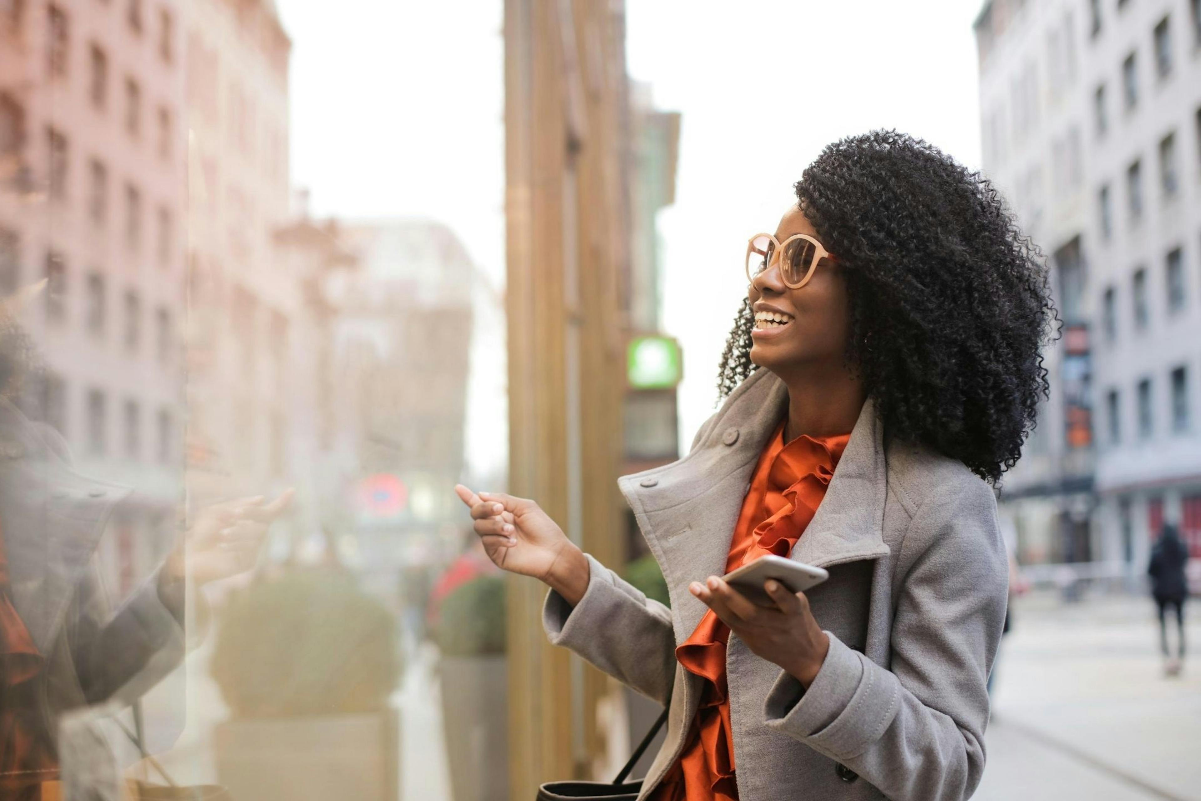 smiling woman in the city