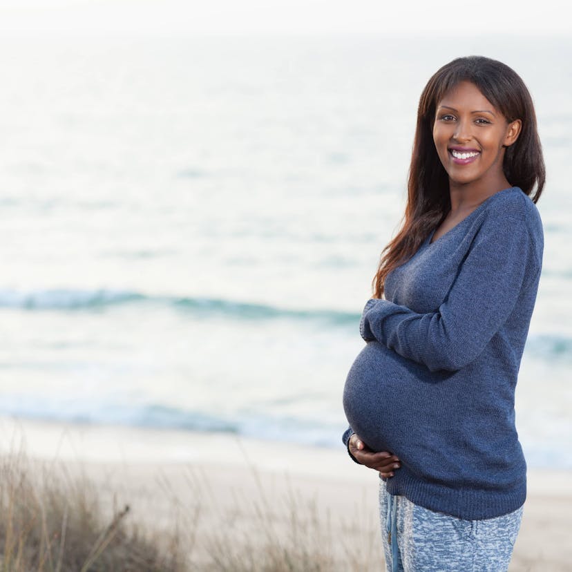 pregnant lady at ocean