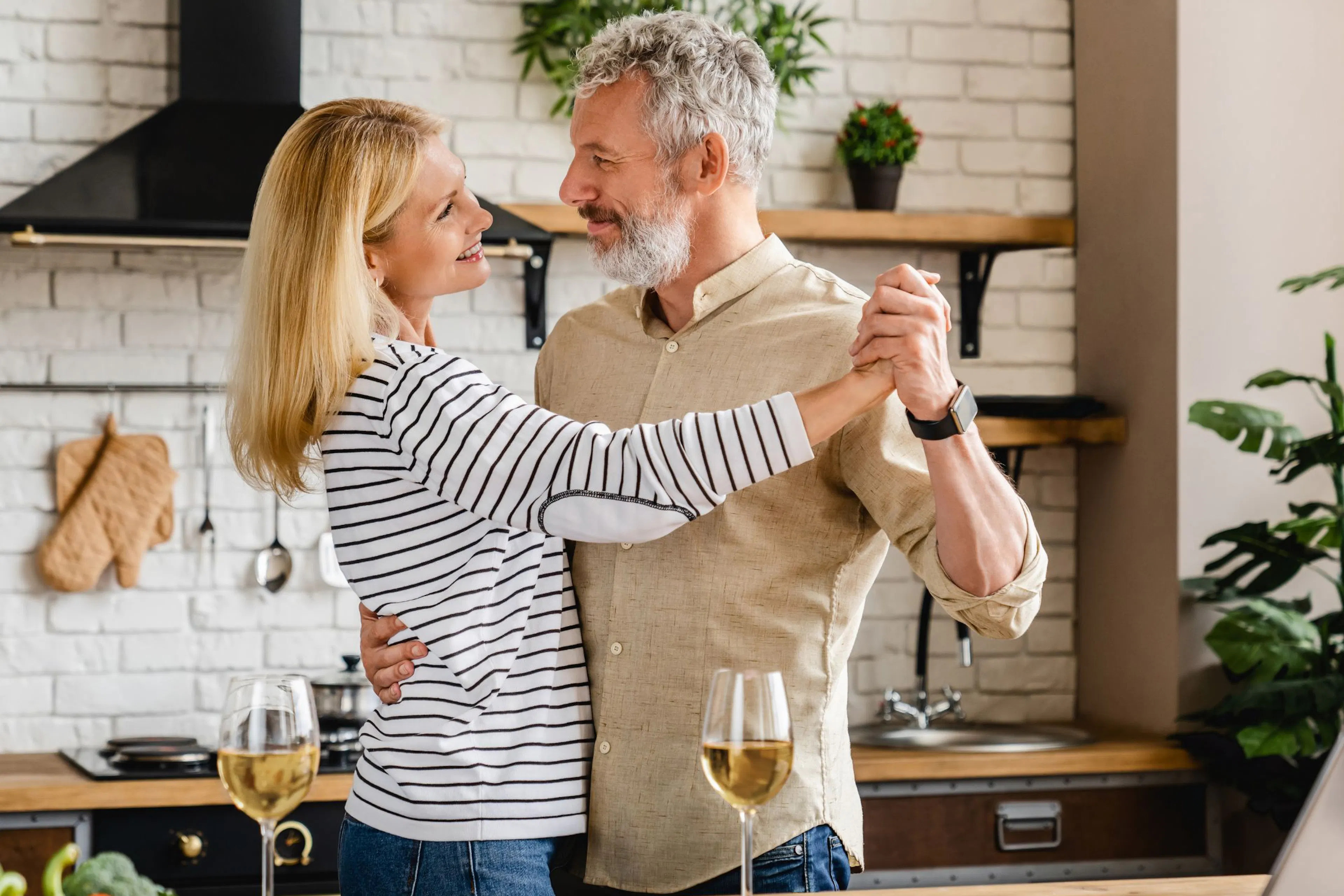 happy couple in the kitchen