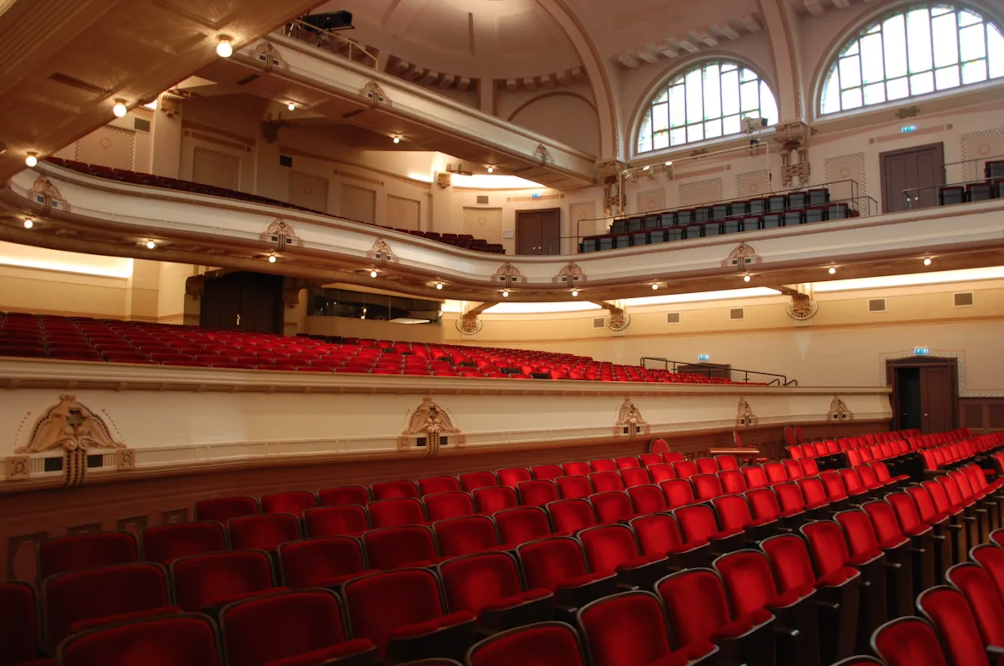 Grote zaal van de Vereeniging in Nijmegen