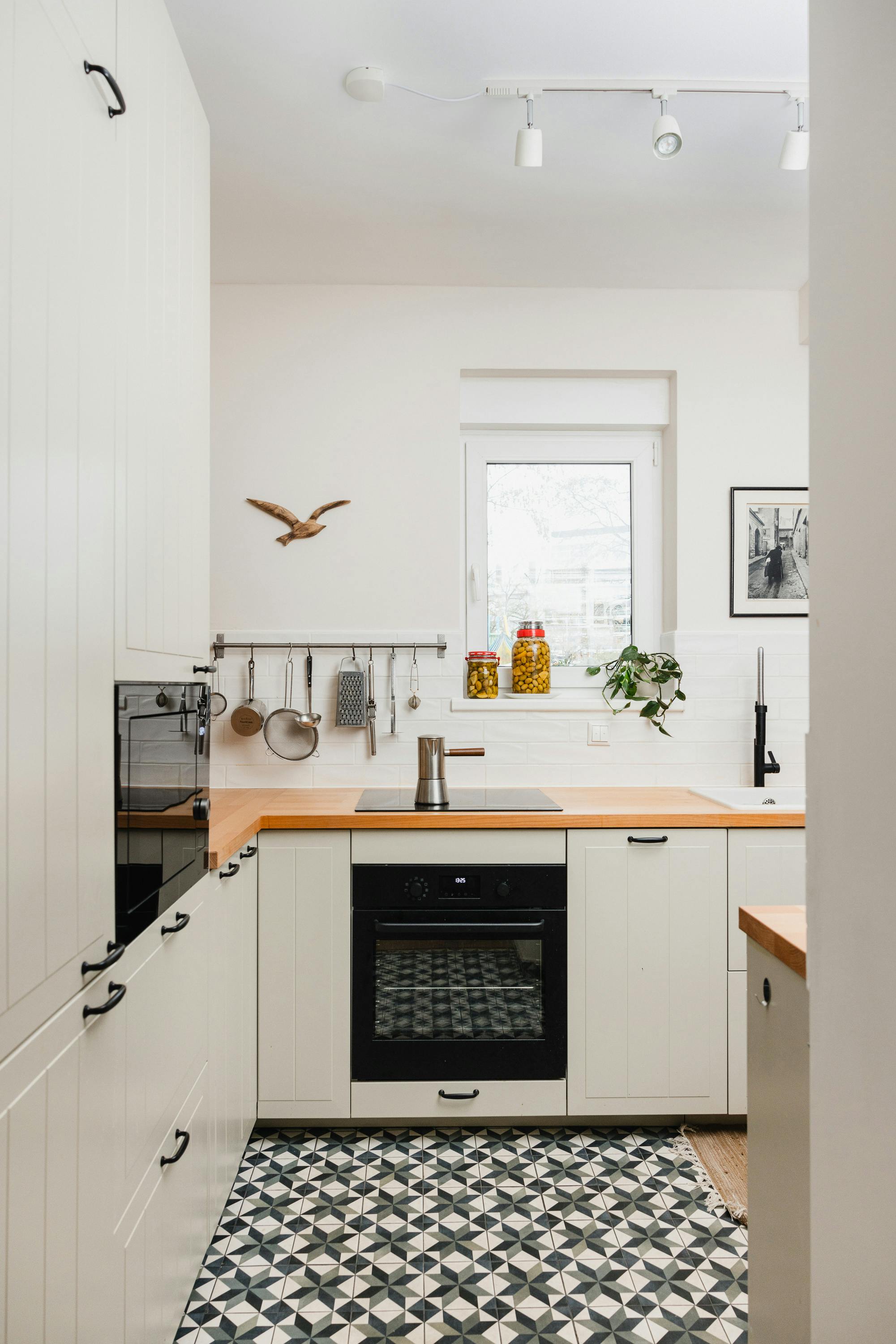 Kitchen entry vertical