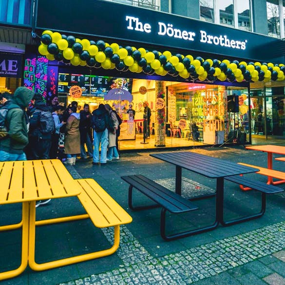 Metalen Max picknicktafels mix Döner brothers Duitsland