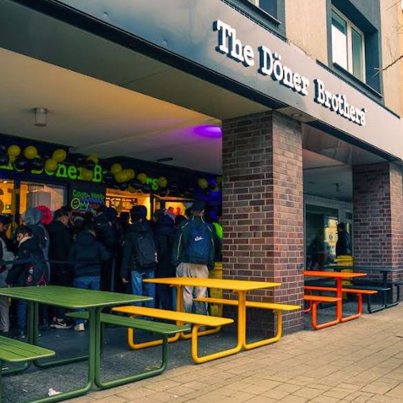 Metalen Max picknicktafels mix Döner brothers