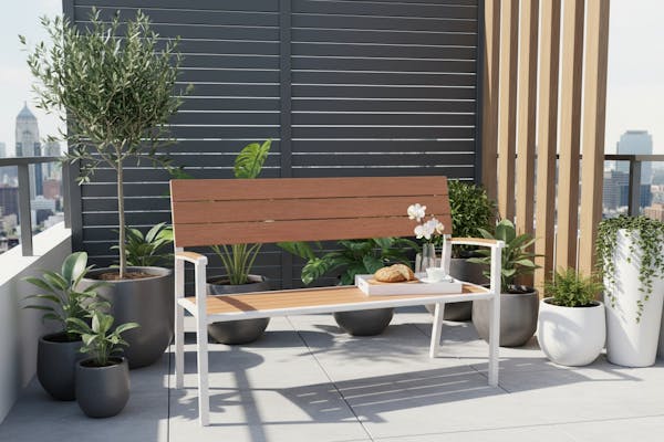 Bermuda tuinbank met teakhouten planken en ivoorkleurige onderstel