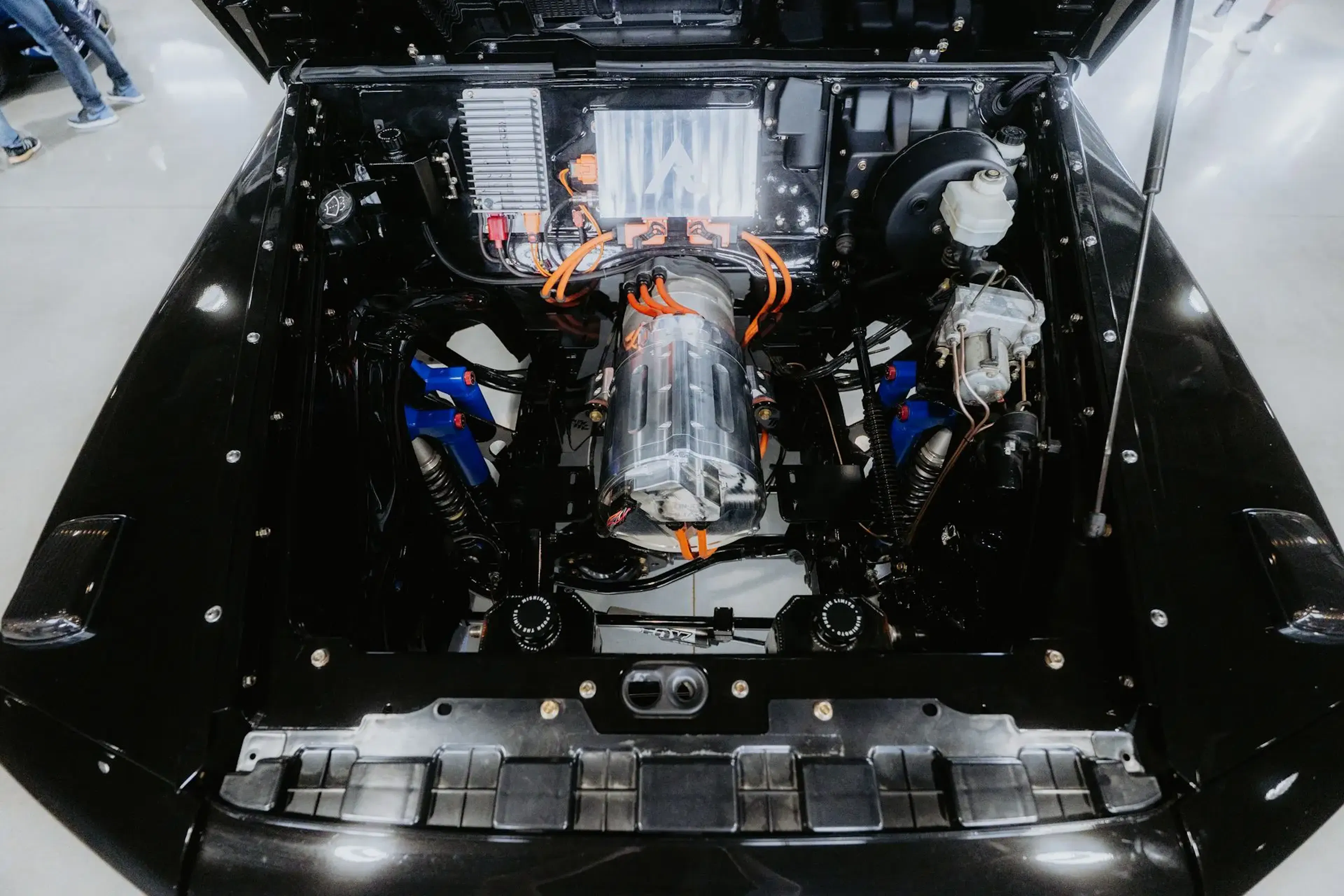 motorový priestor elektro auta