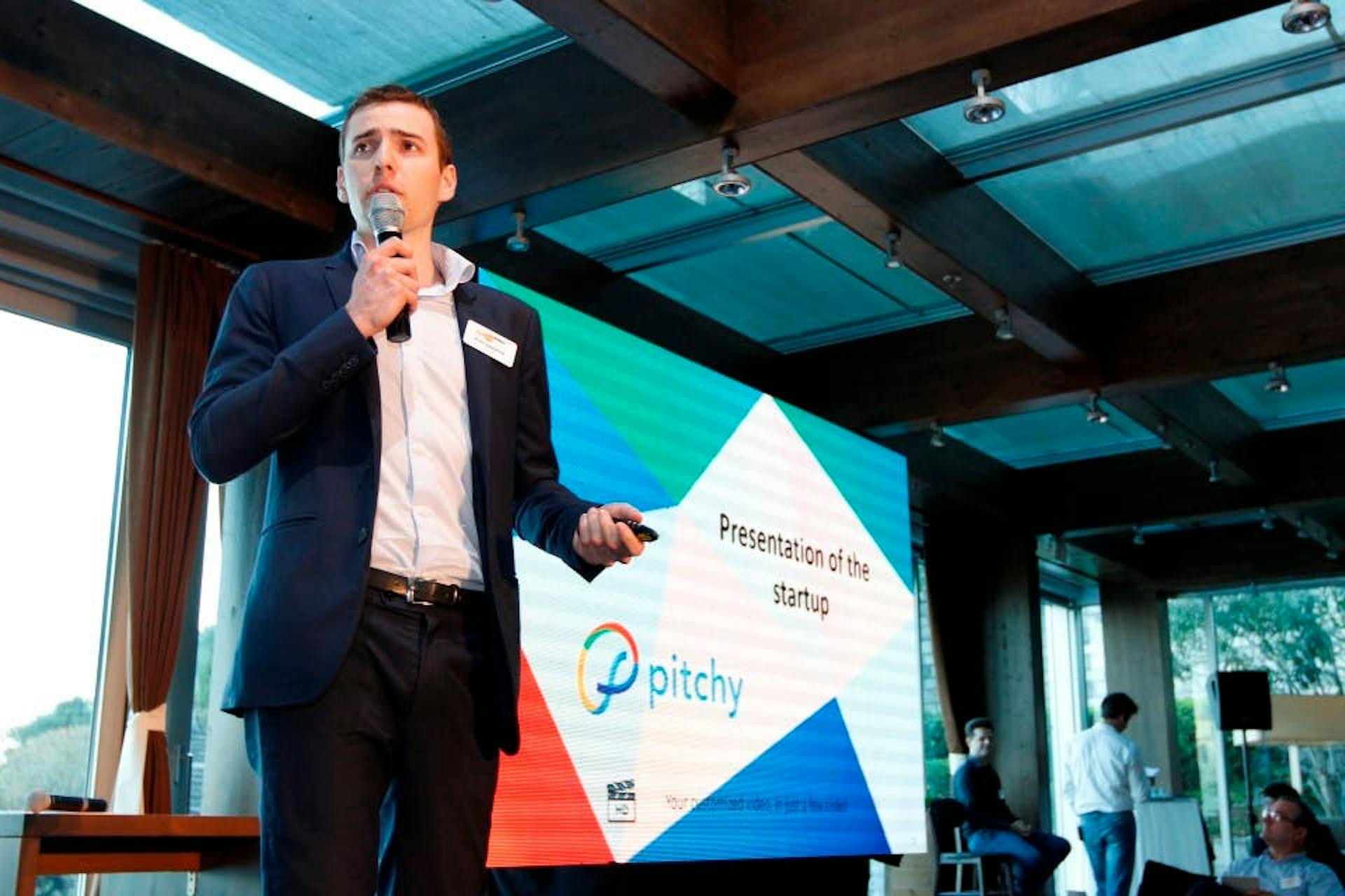 JUNE 2016 - TOTAL SELECTS PITCHY ALONG WITH 6 OTHER EUROPEAN START-UPS