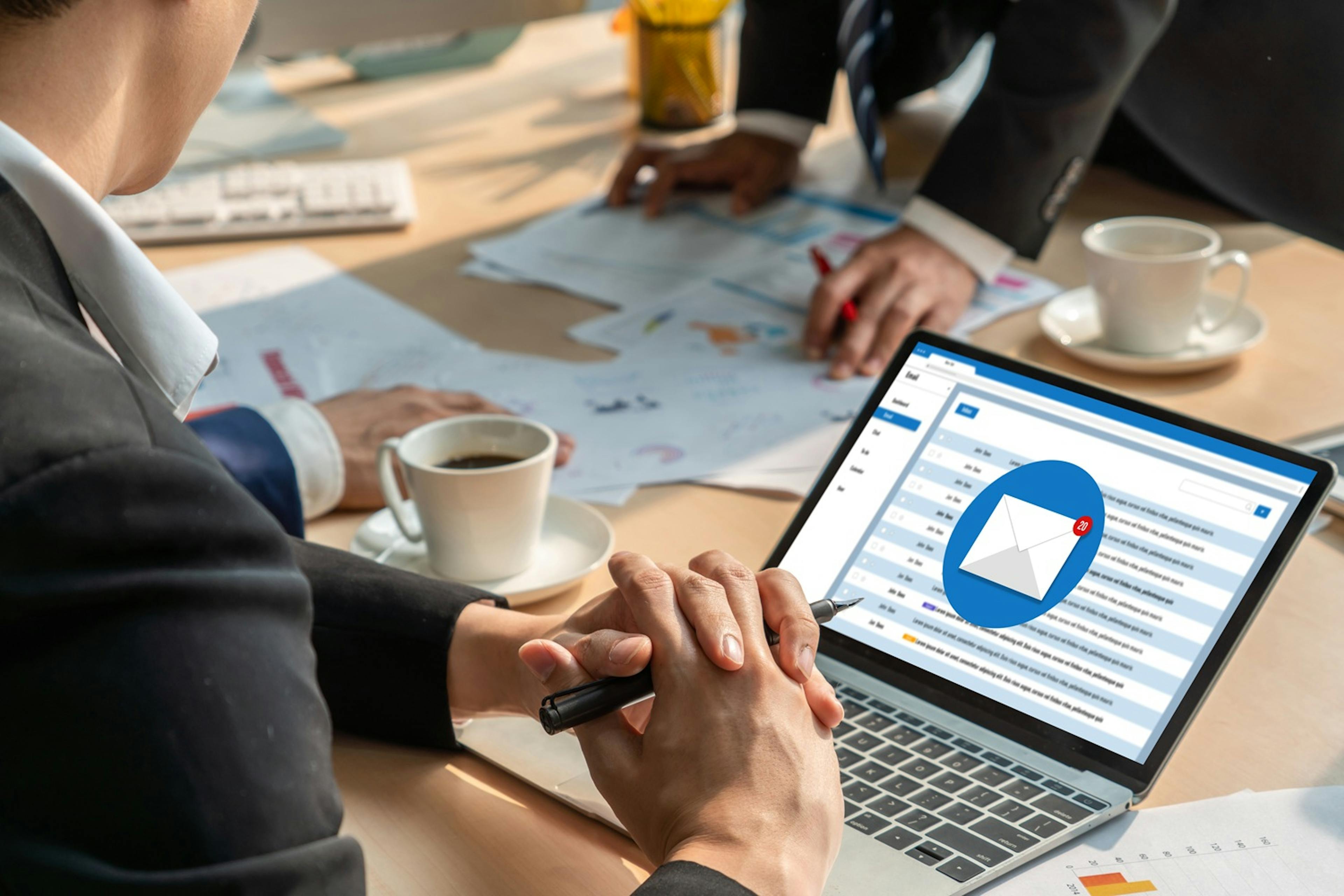 newsletter video marketing emailing