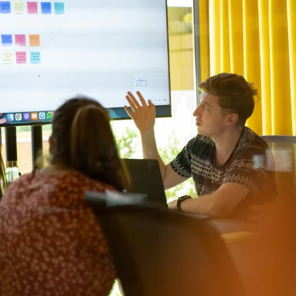 outils_communication_interne_vertical