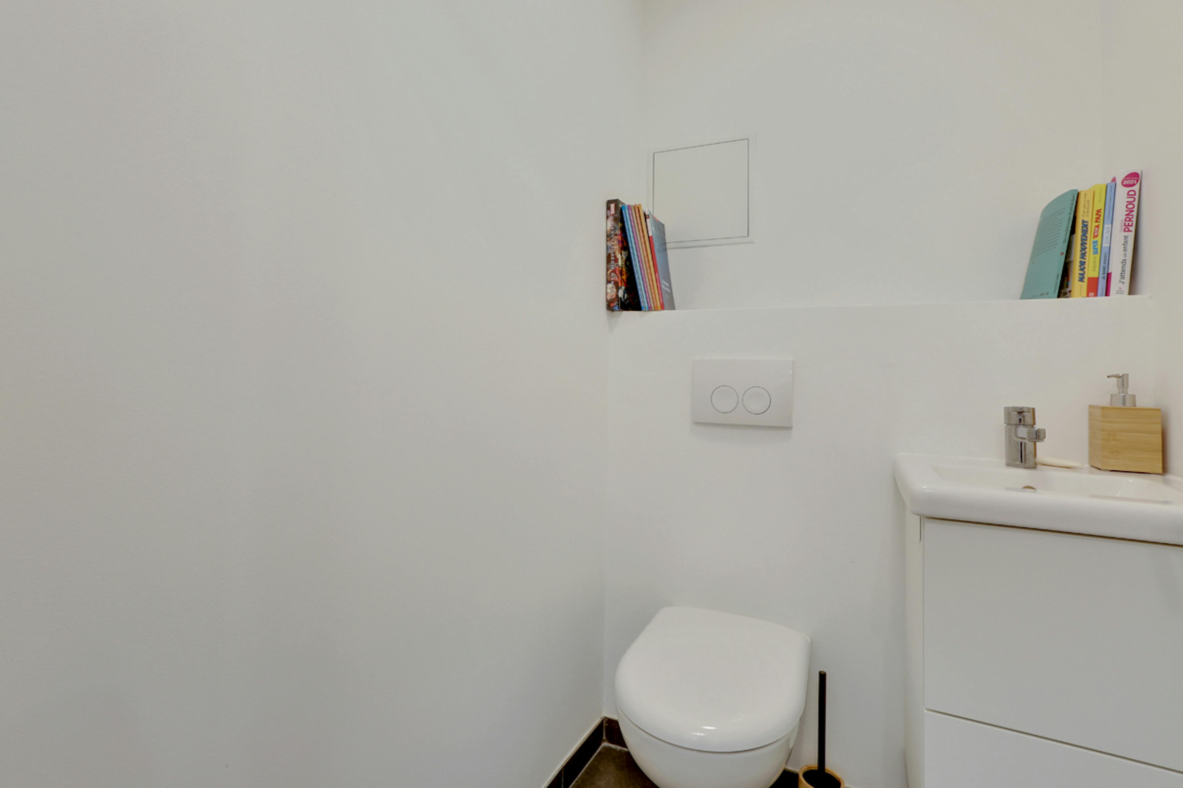 Pose toilettes appartement 93m2 paris 14