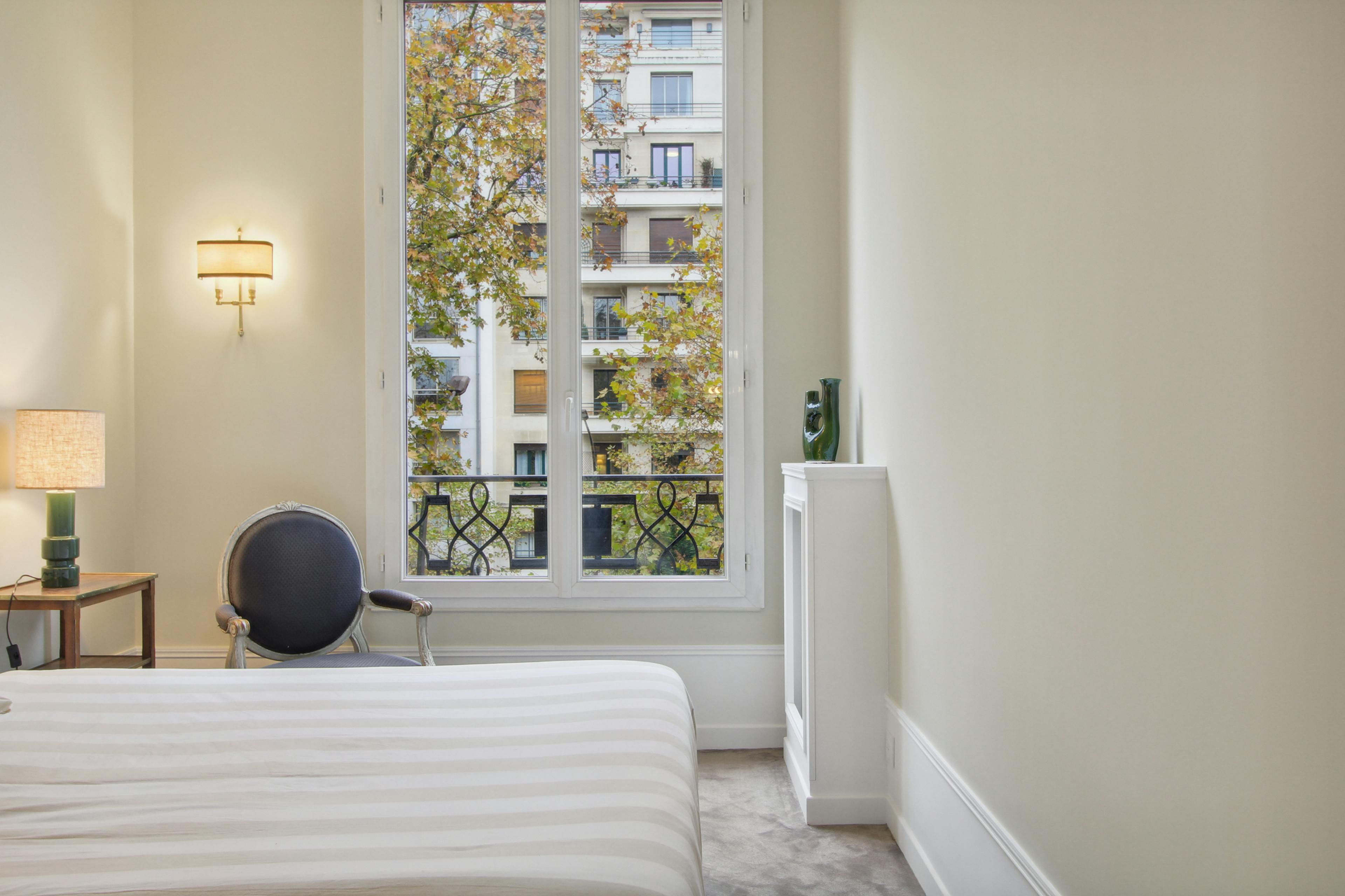 rénovation chambre appartement de 60 m2 à Paris 16