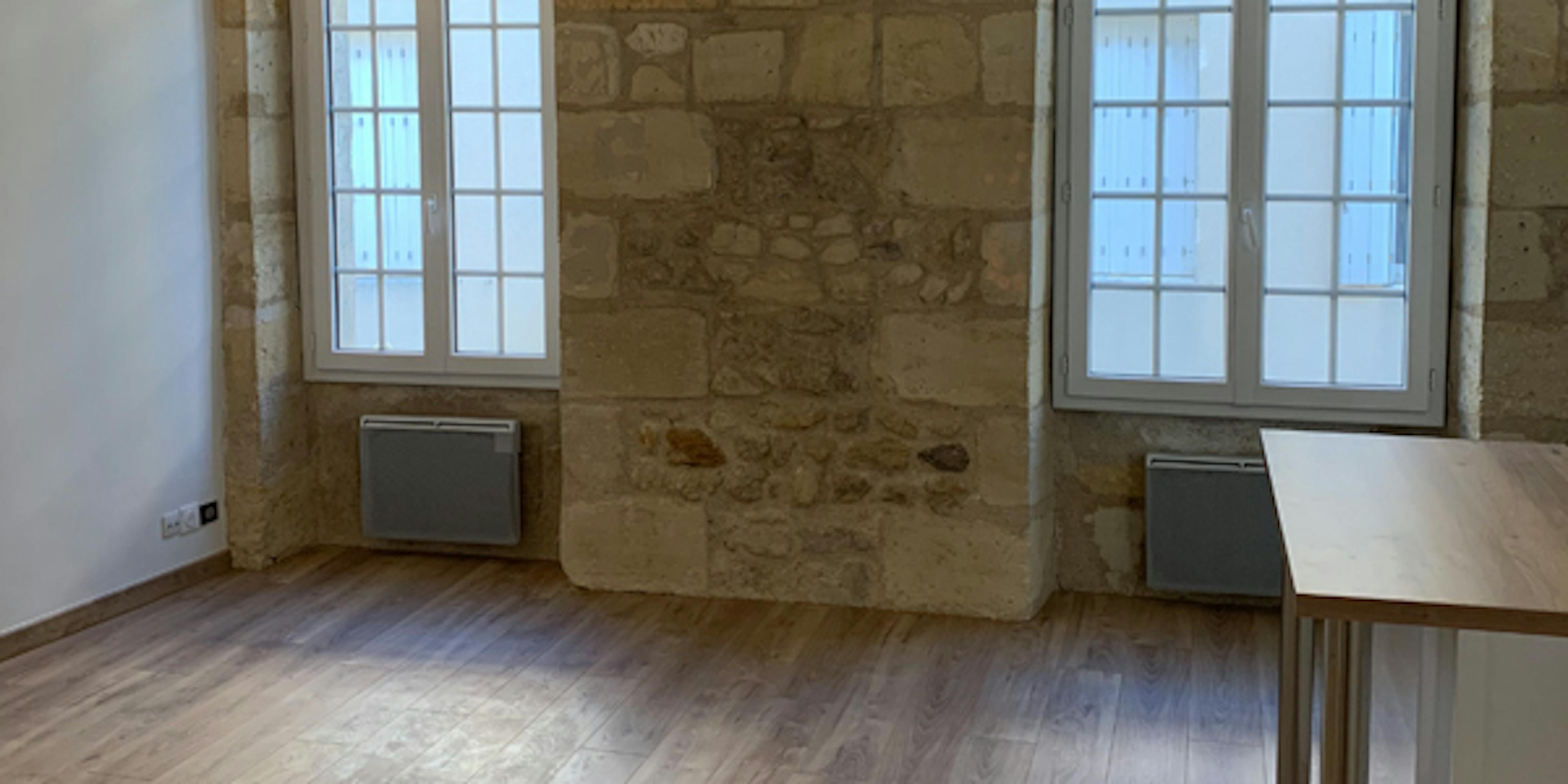 Mur en briques appartement Bordeaux 38 m2 Mur en briques appartement Bordeaux 38 m2