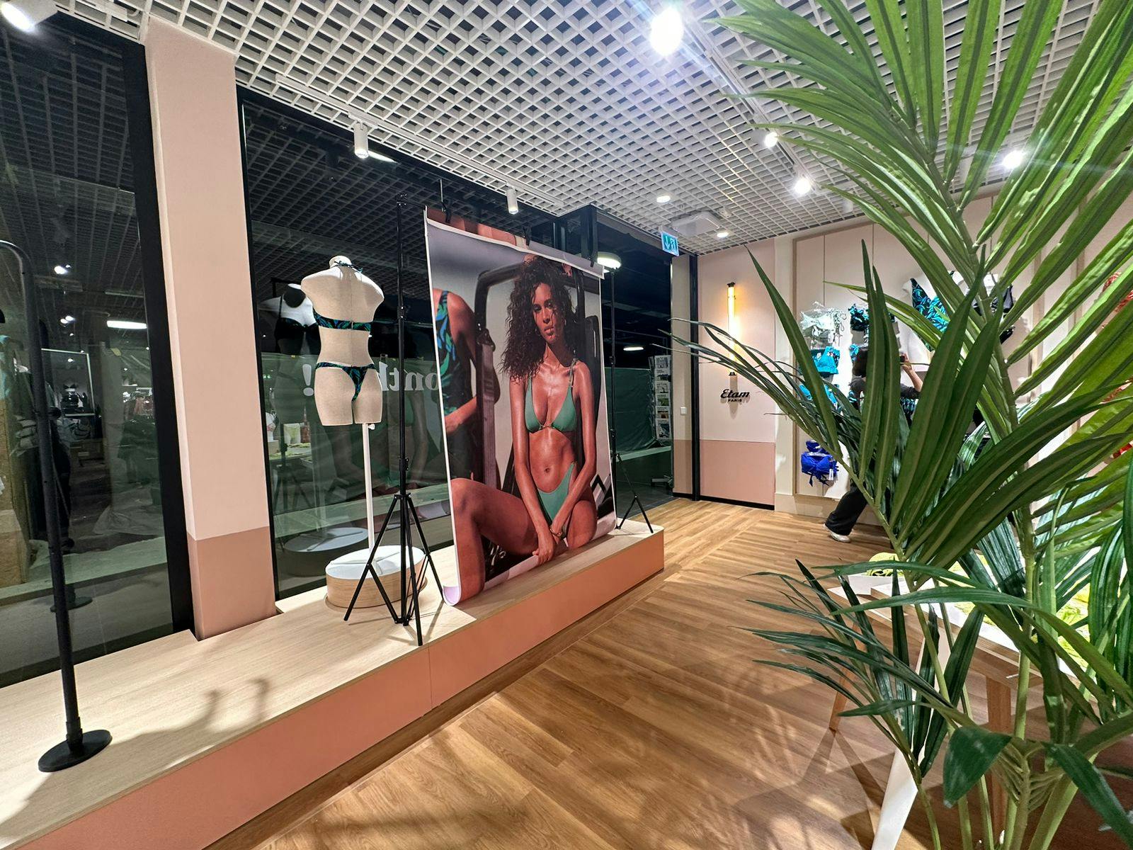 vitrine ETAM vitrine ETAM