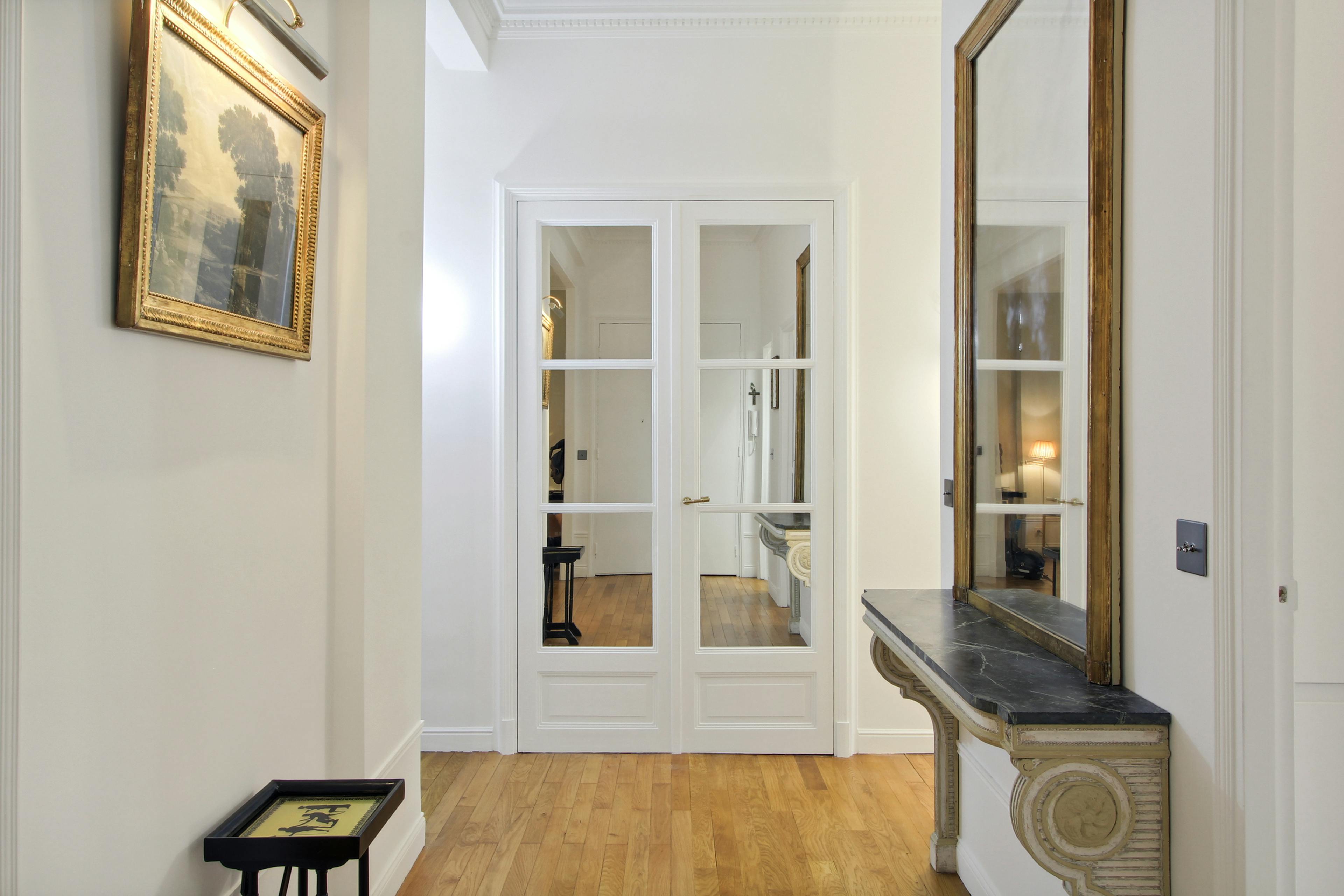 rénovation couloir appartement de 60 m2 à Paris 16
