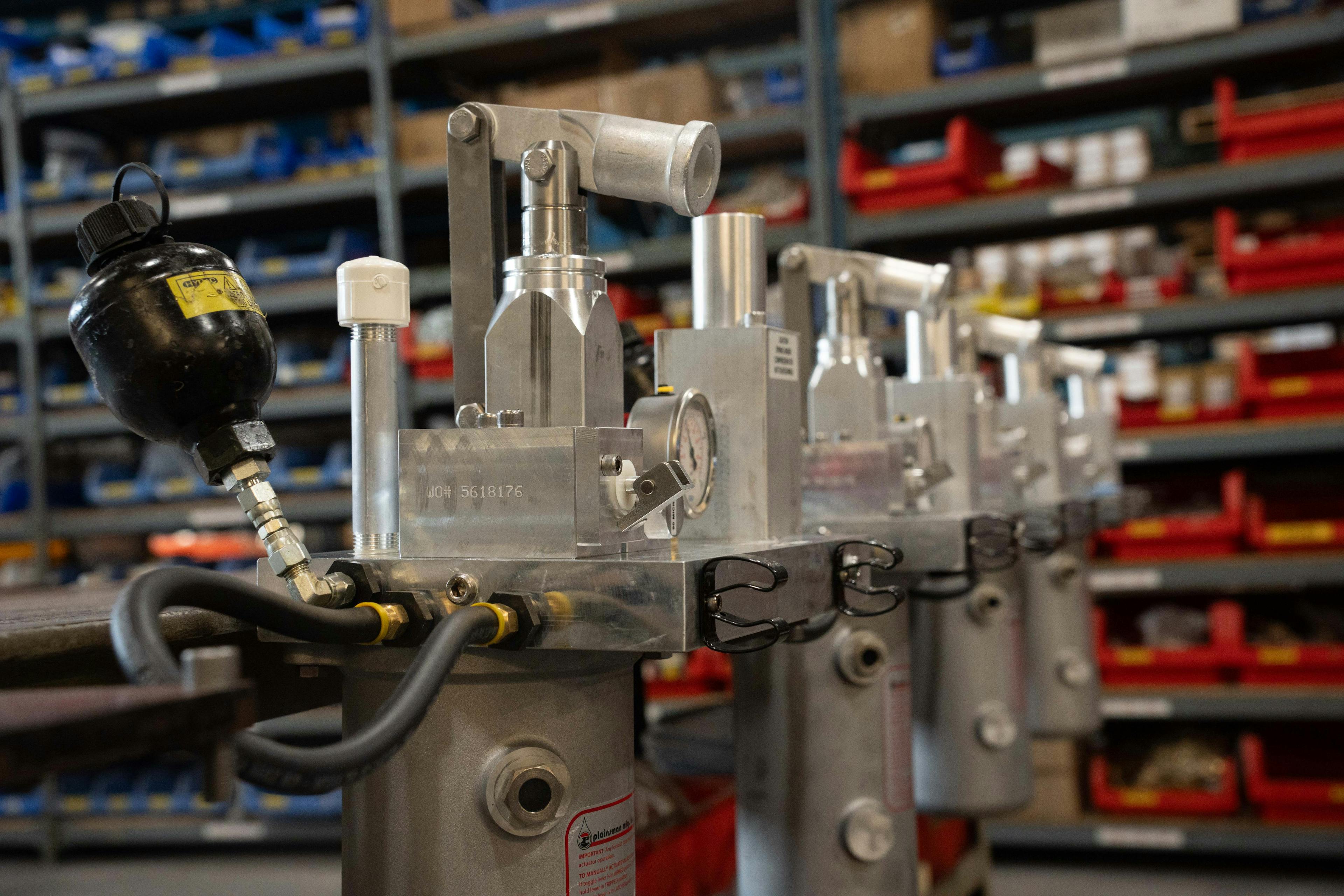Plainsman Mfg hilo-matic-hydraulic-controller front view lineup