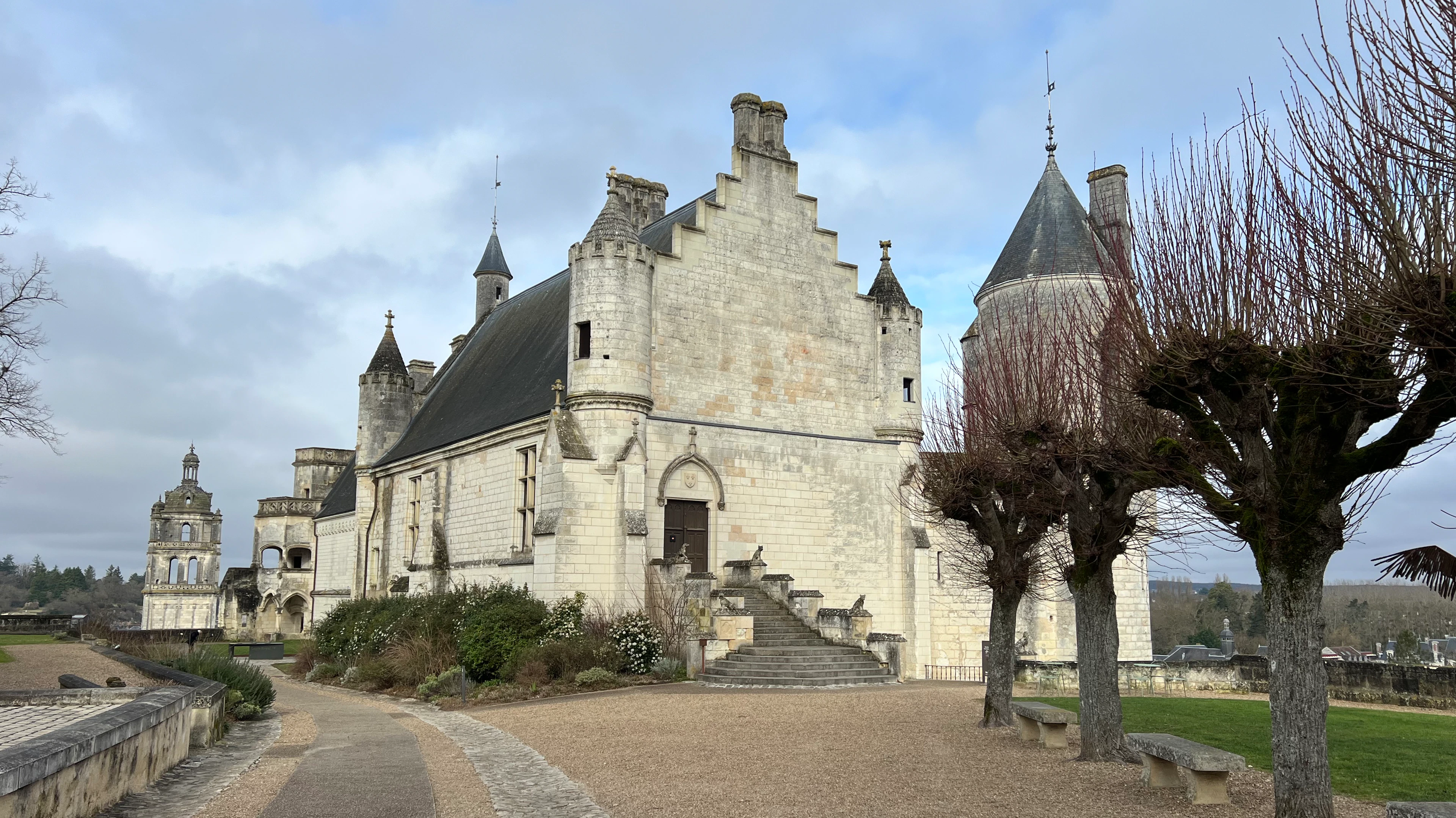 Loches