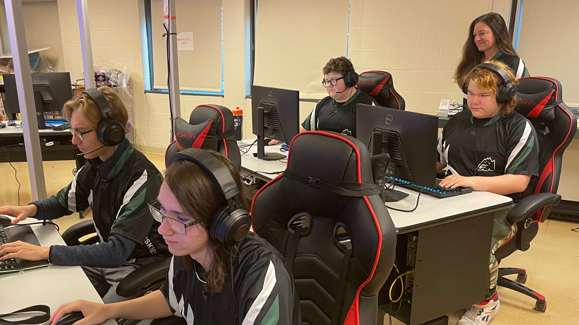 A Schools Student Journey And Success In The World Of Scholastic Esports