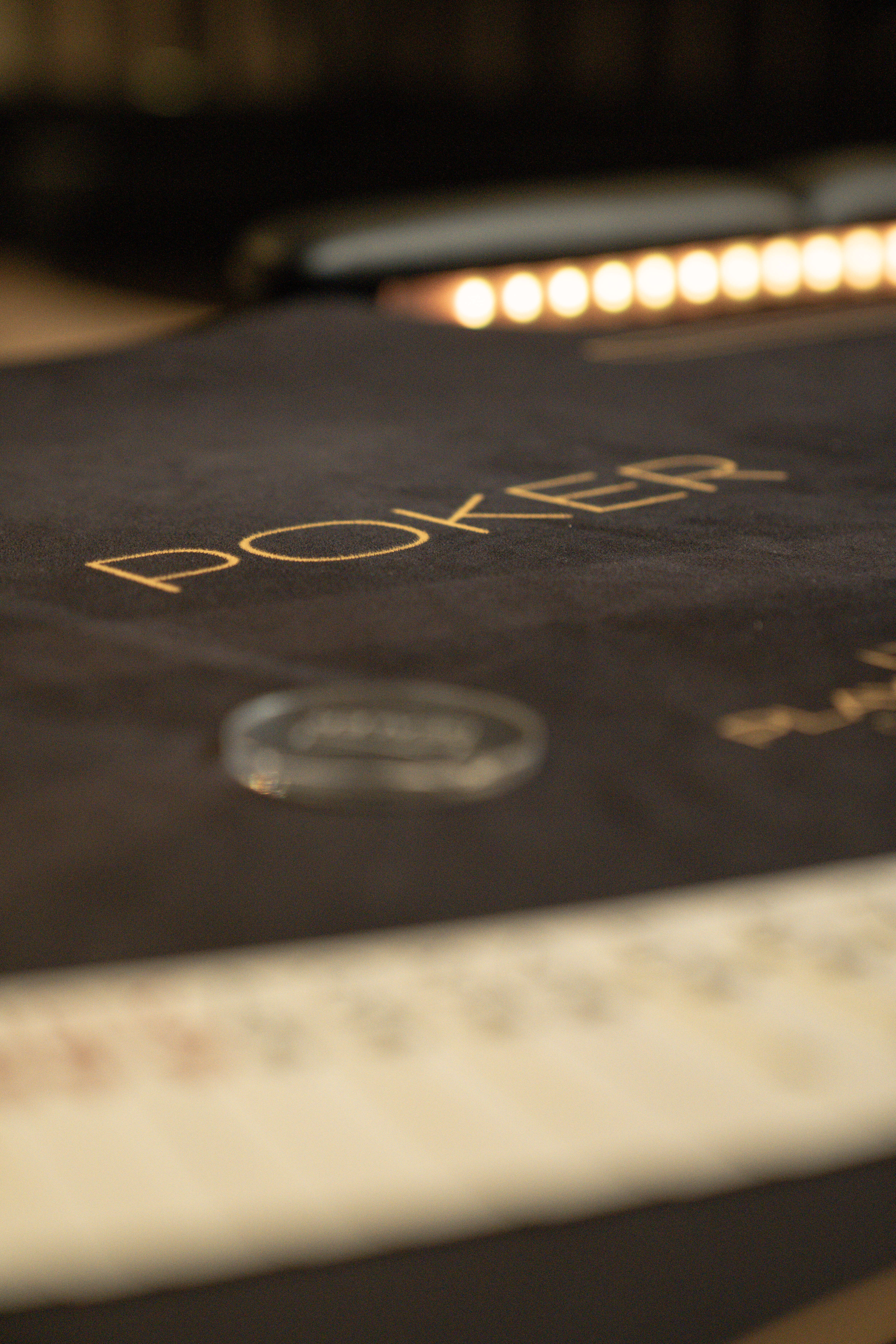 LED-beleuchteter Pokertisch