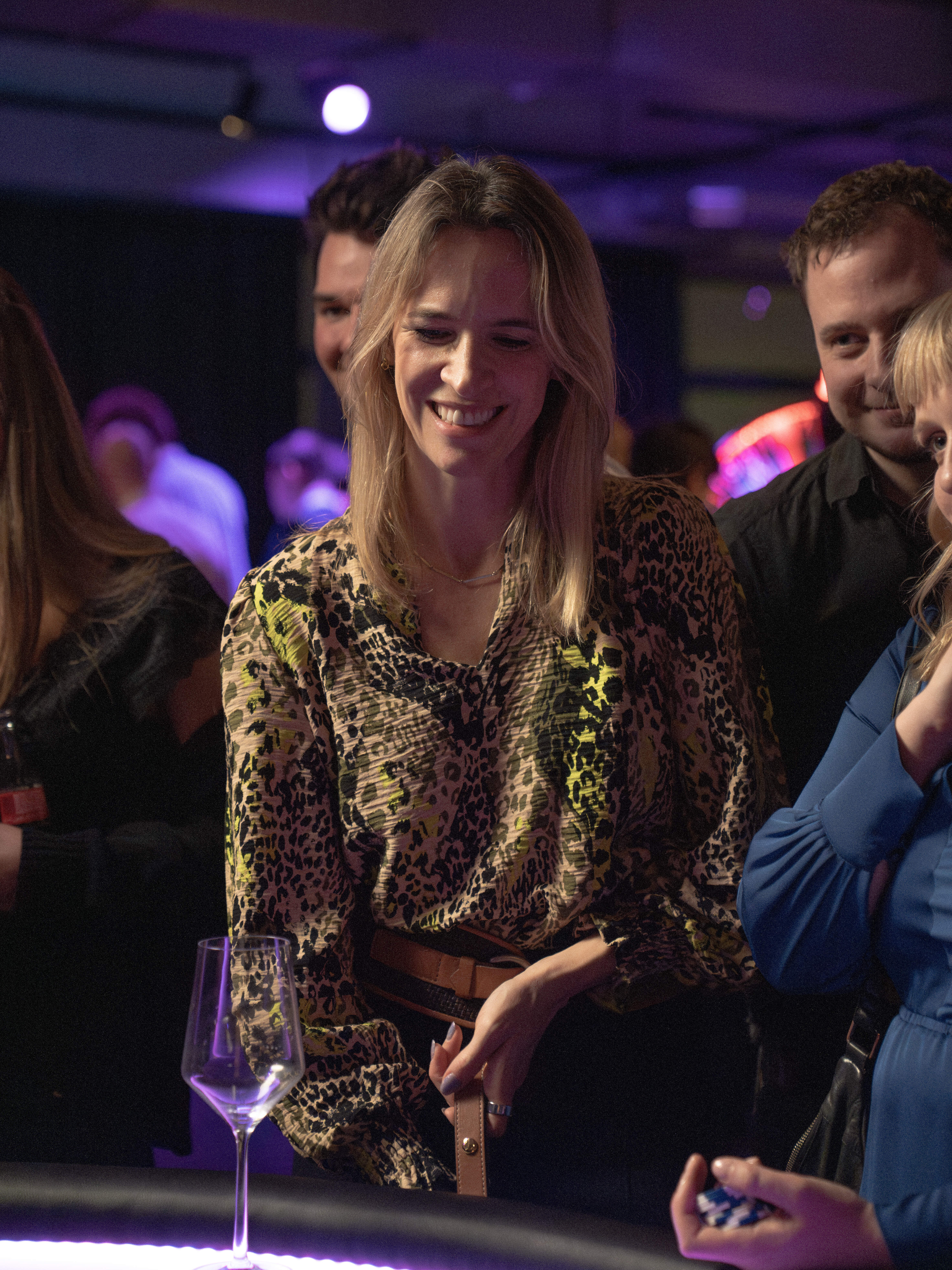 Frau am Roulette Tisch