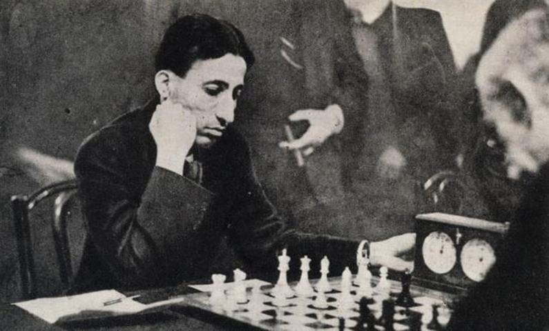 Future chess world champions Alexander Alekhine and José Raúl