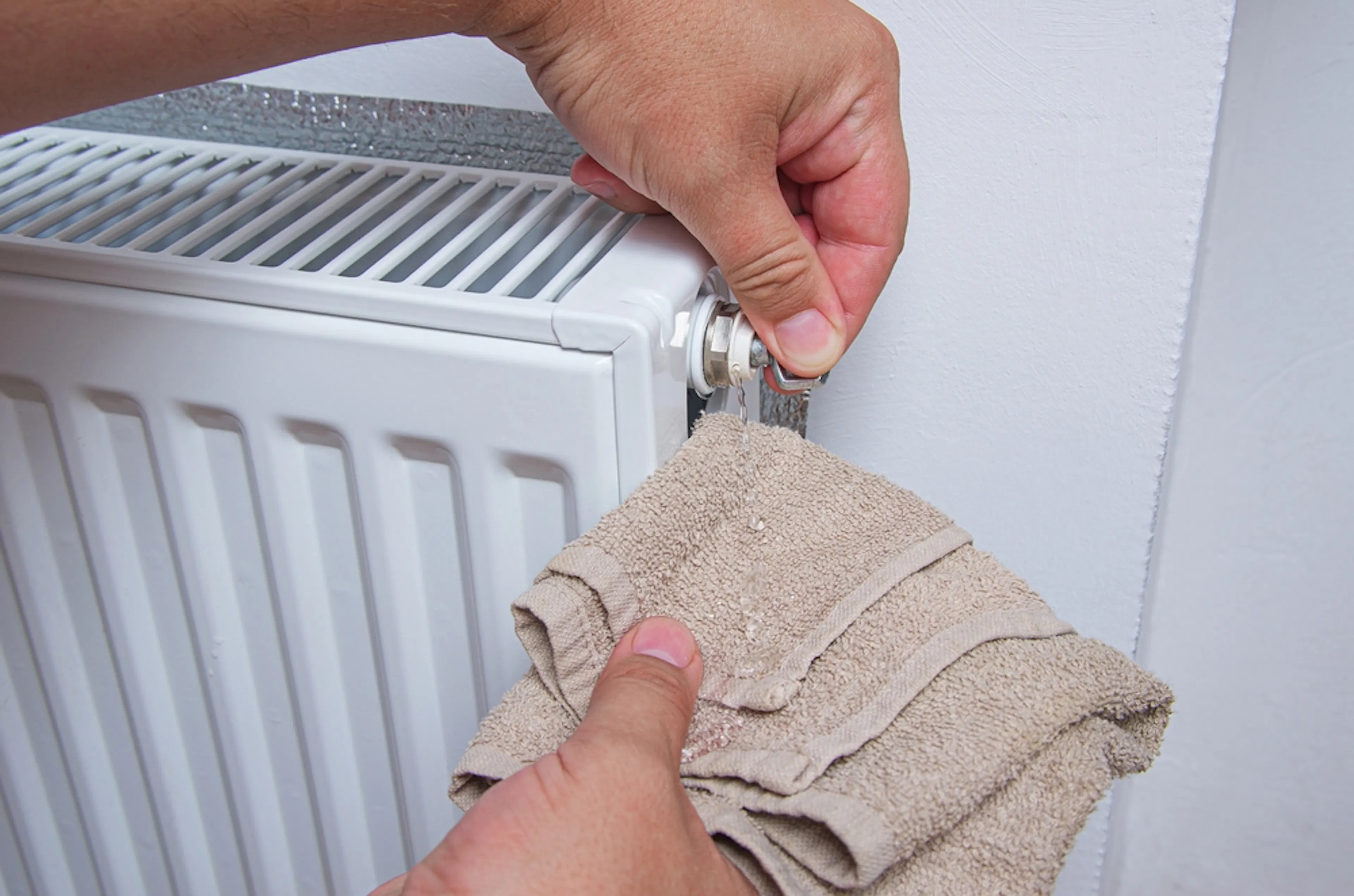How to bleed a radiator | Plumber London
