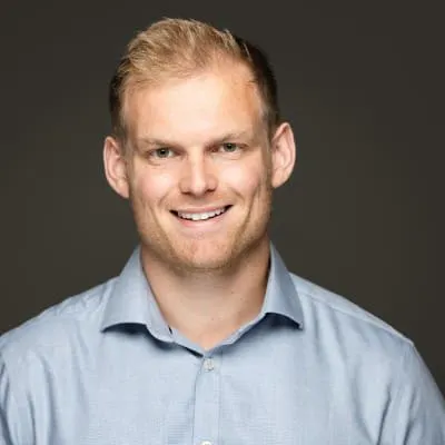 Dr. Nicholas Siemons, Software and Battery Lead at Stanford University's STEER program