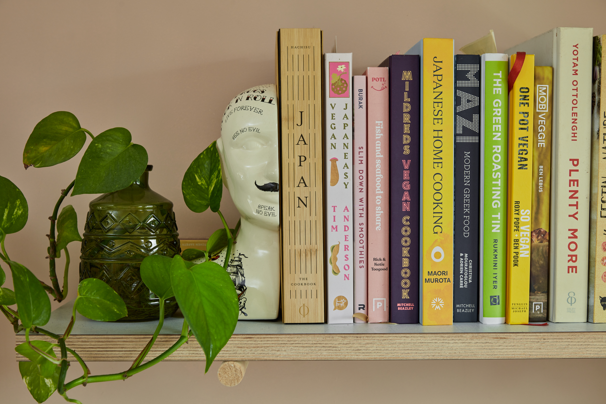 Plykea Formica Glacier shelving