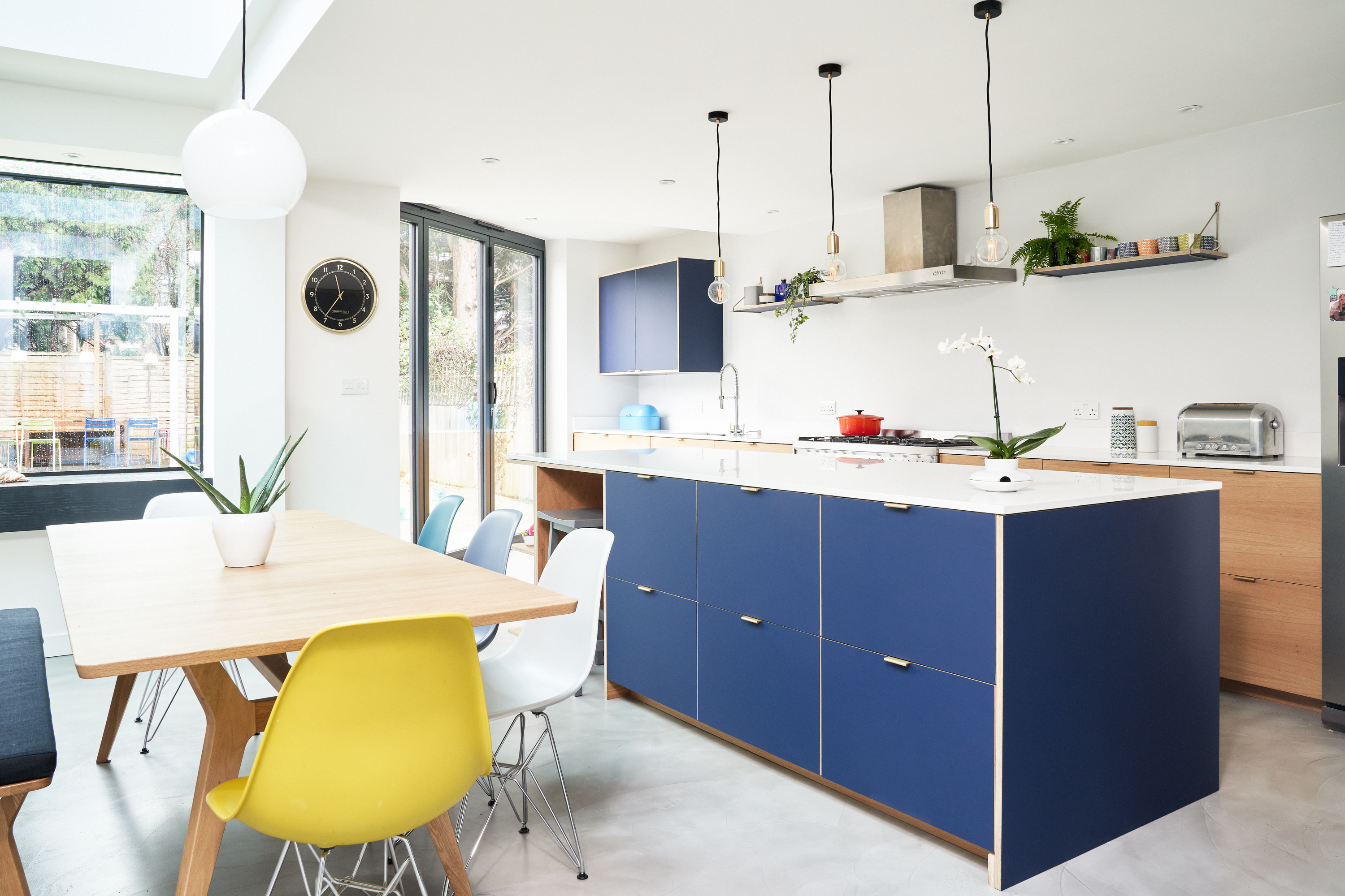 Blu Fez Fenix and Oak are combined with brass edge pull handles in our Ondine Road kitchen