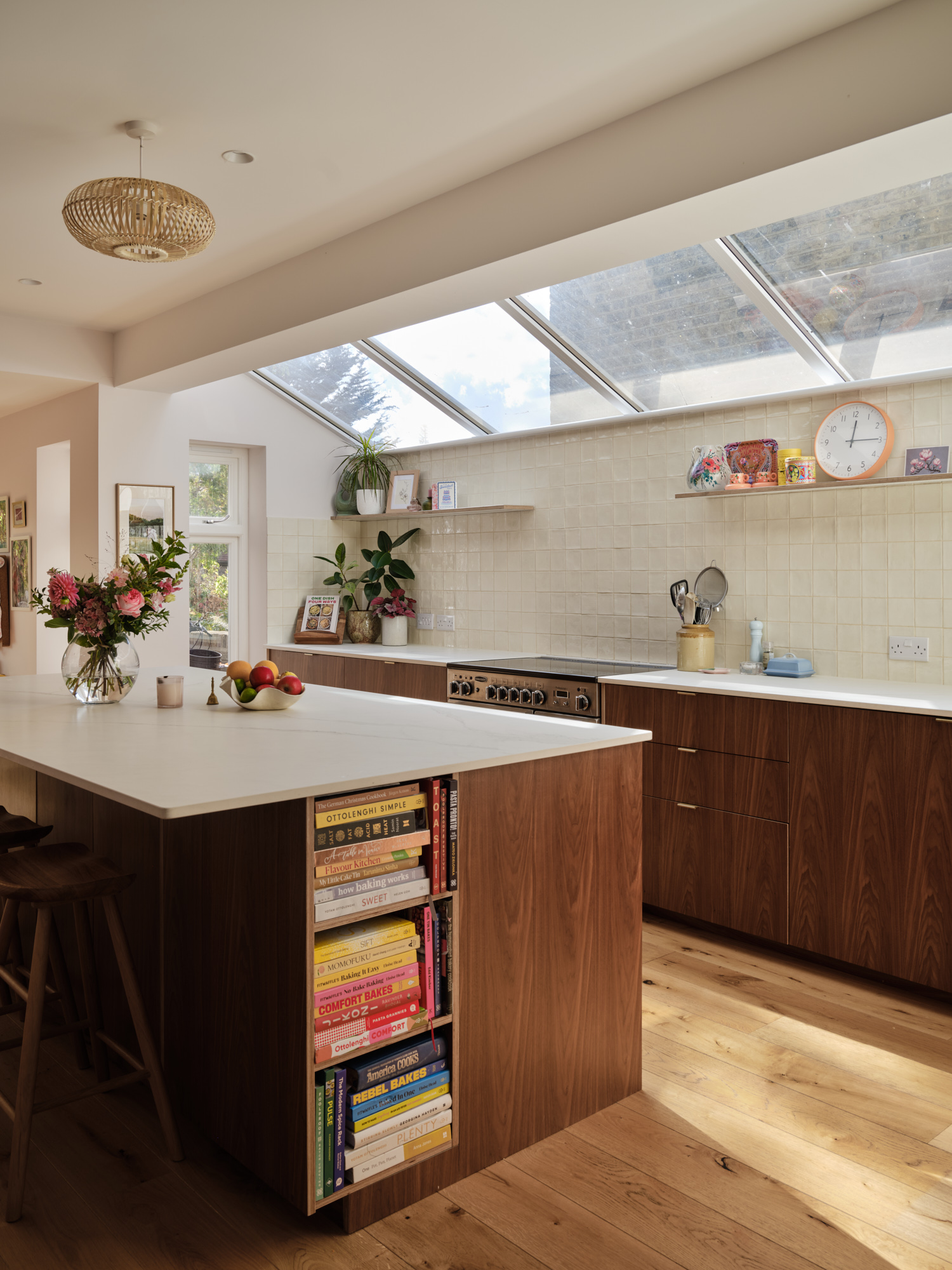Plykea walnut veneered birch plywood fronts