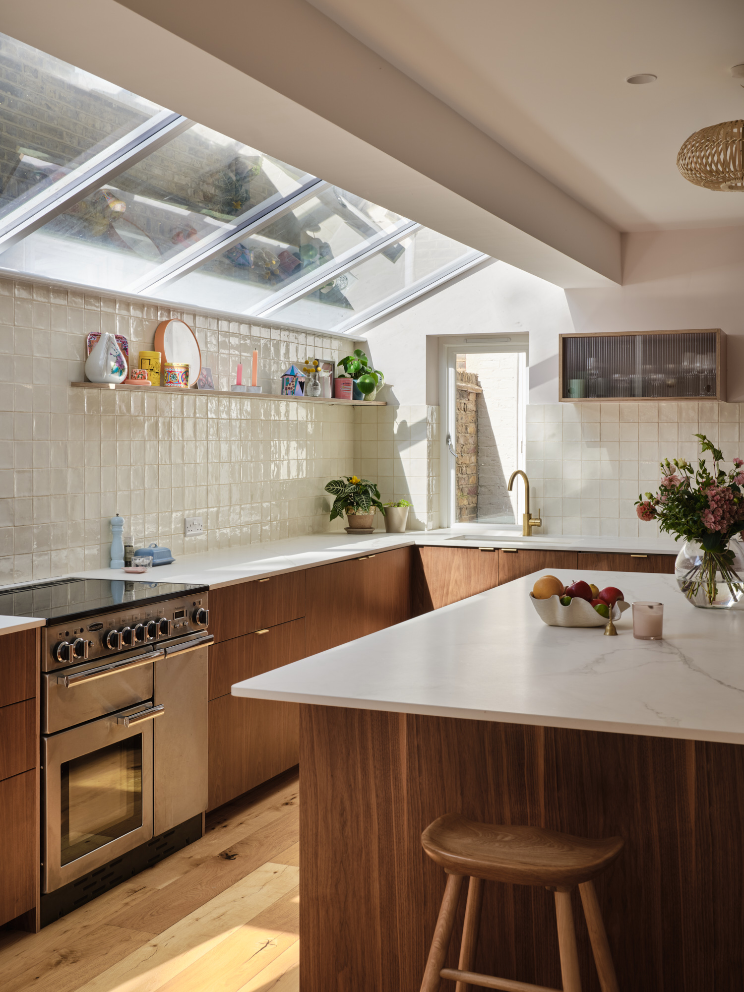Plykea walnut veneered birch plywood fronts