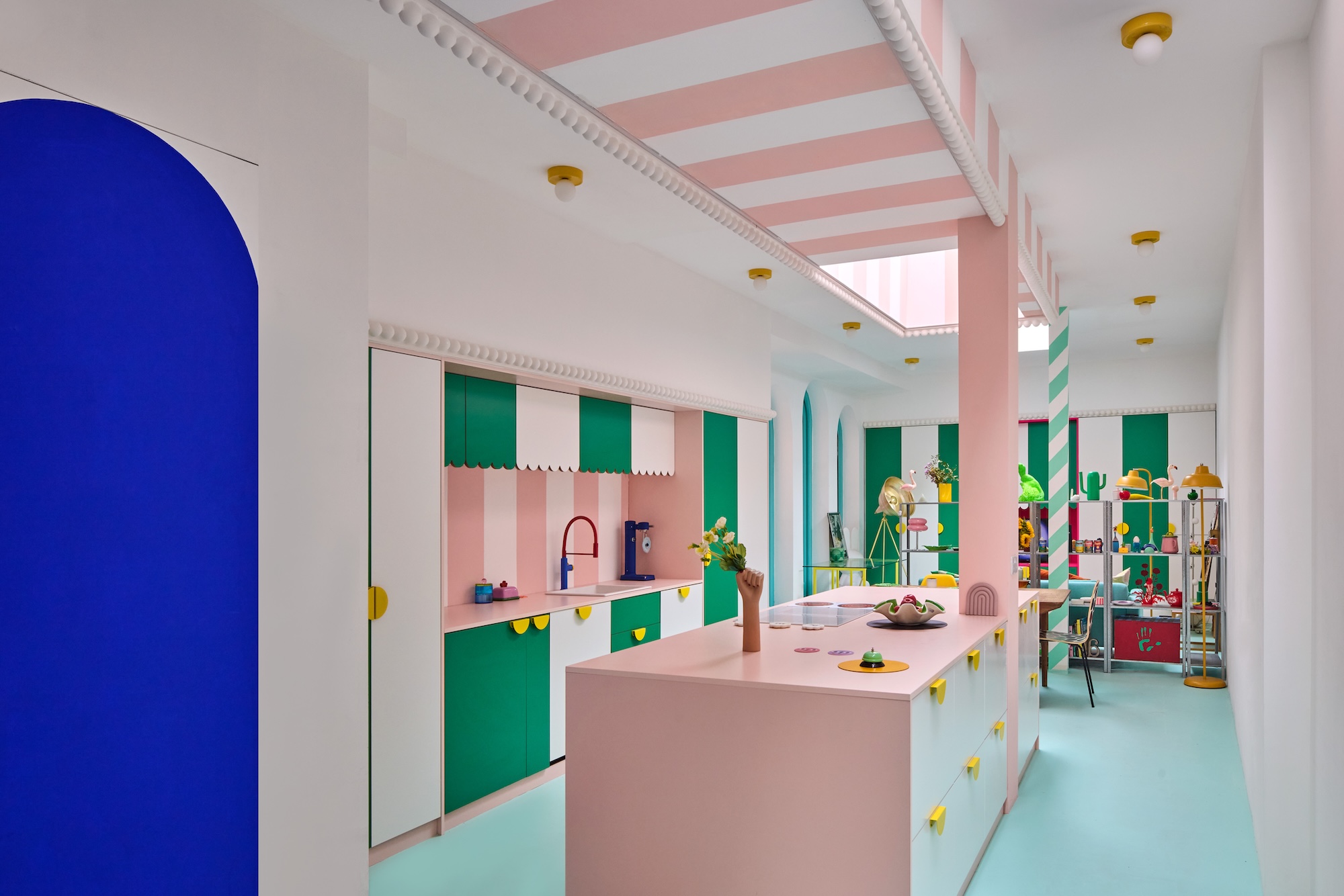 Plykea Formica Soft White + Spectrum Green plywood kitchen