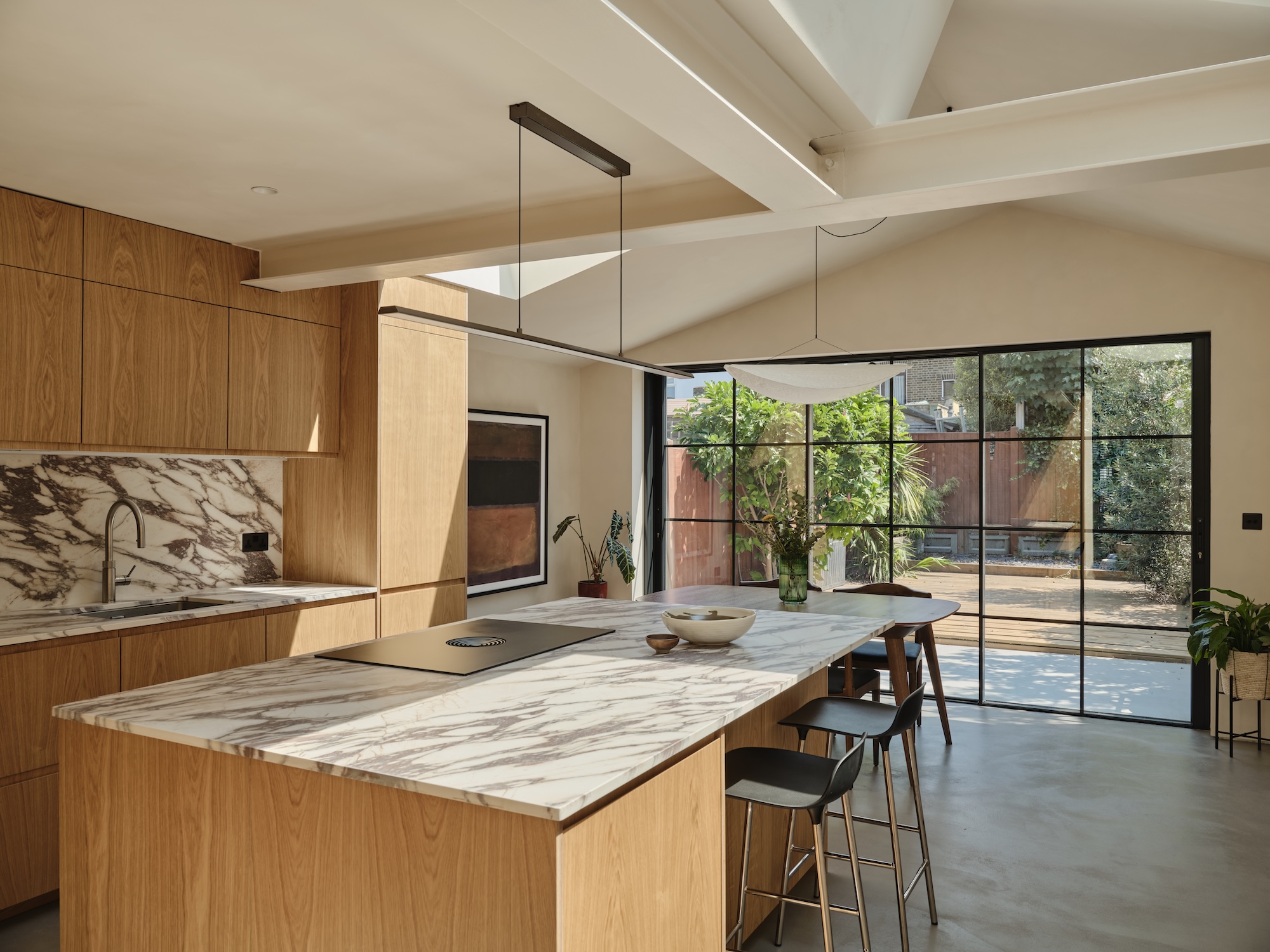 Plykea oak plywood kitchen with J-Profile handle