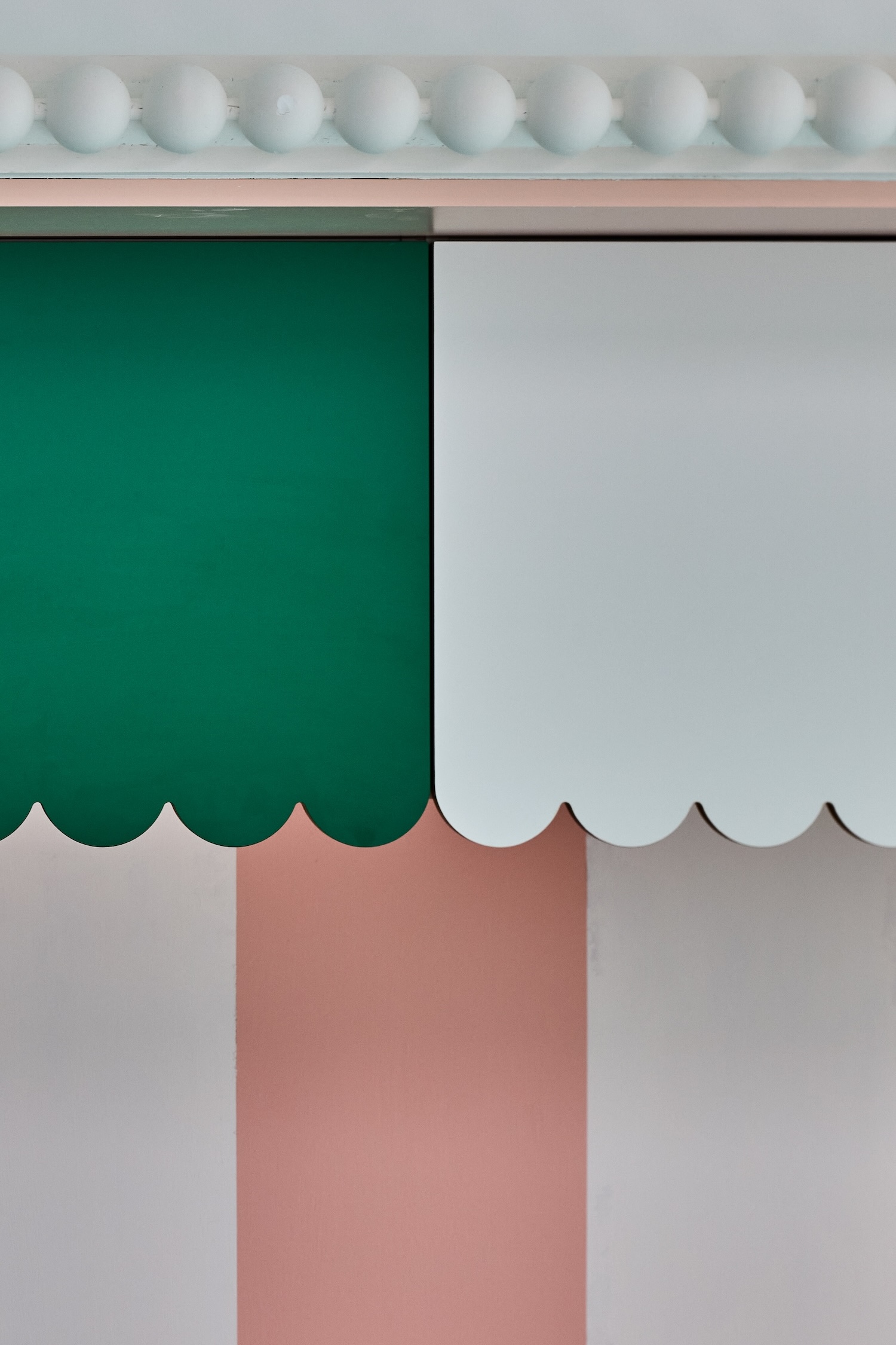 Plykea Formica Soft White + Spectrum Green plywood kitchen