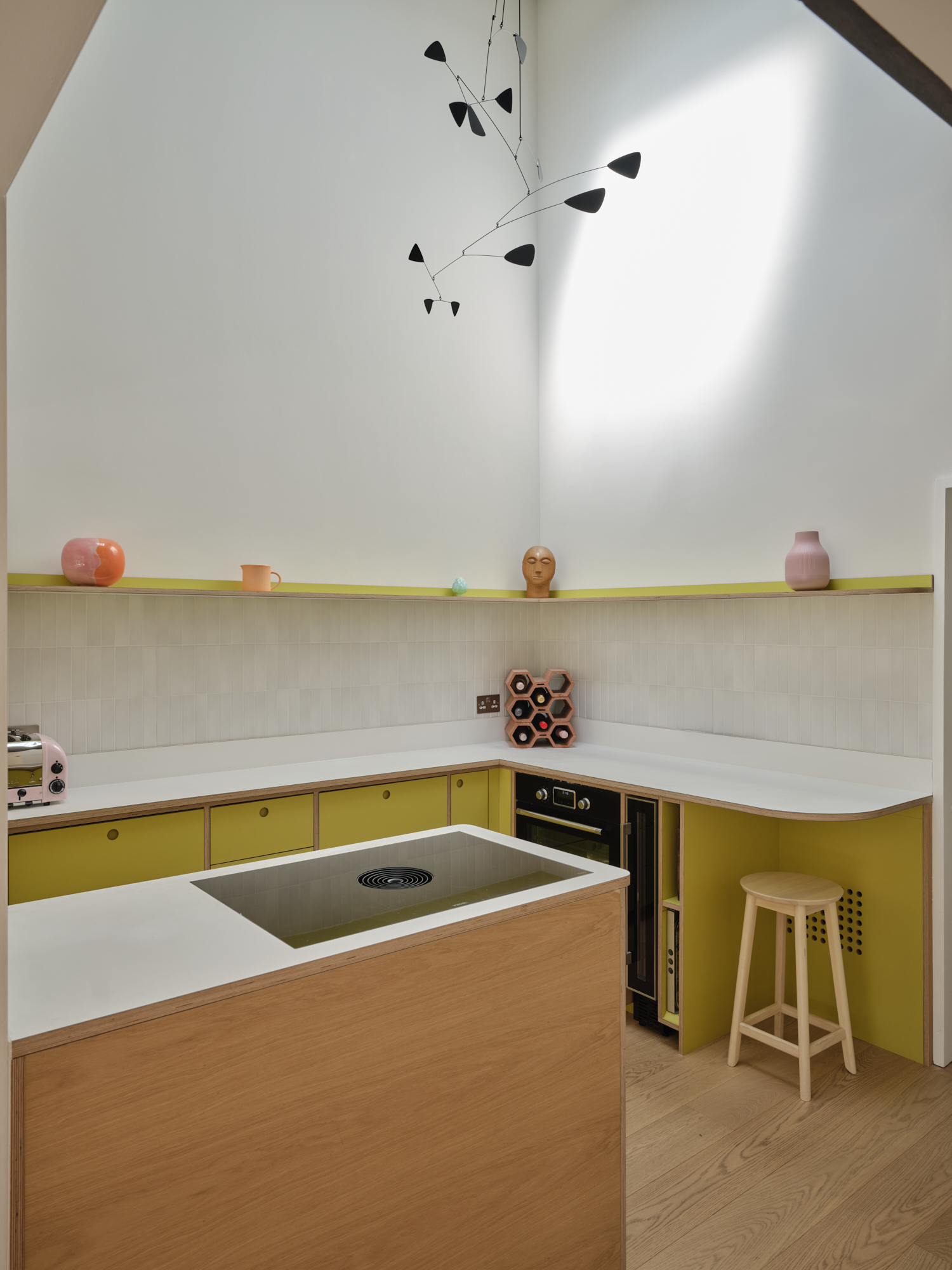 Plykea Formica Wasabi birch plywood kitchen + white Fenix Bianco Kos birch plywood worktop