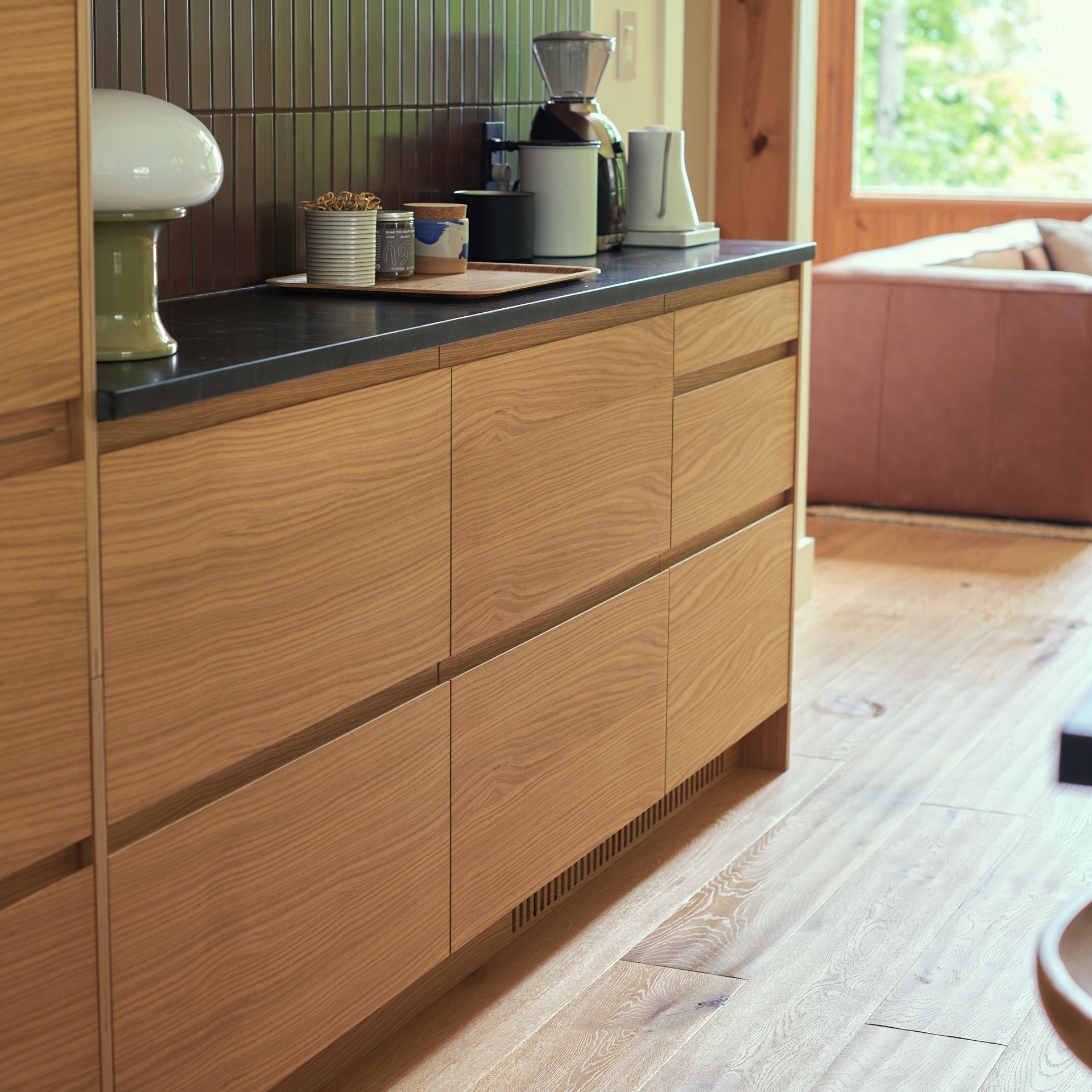 Plykea white oak veneered birch plywood kitchen with J-Profile handle