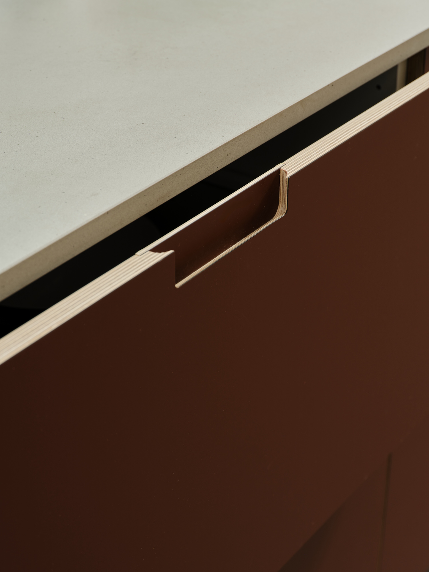 Plykea Fenix Rosso Jaipur plywood front with matching handle insert