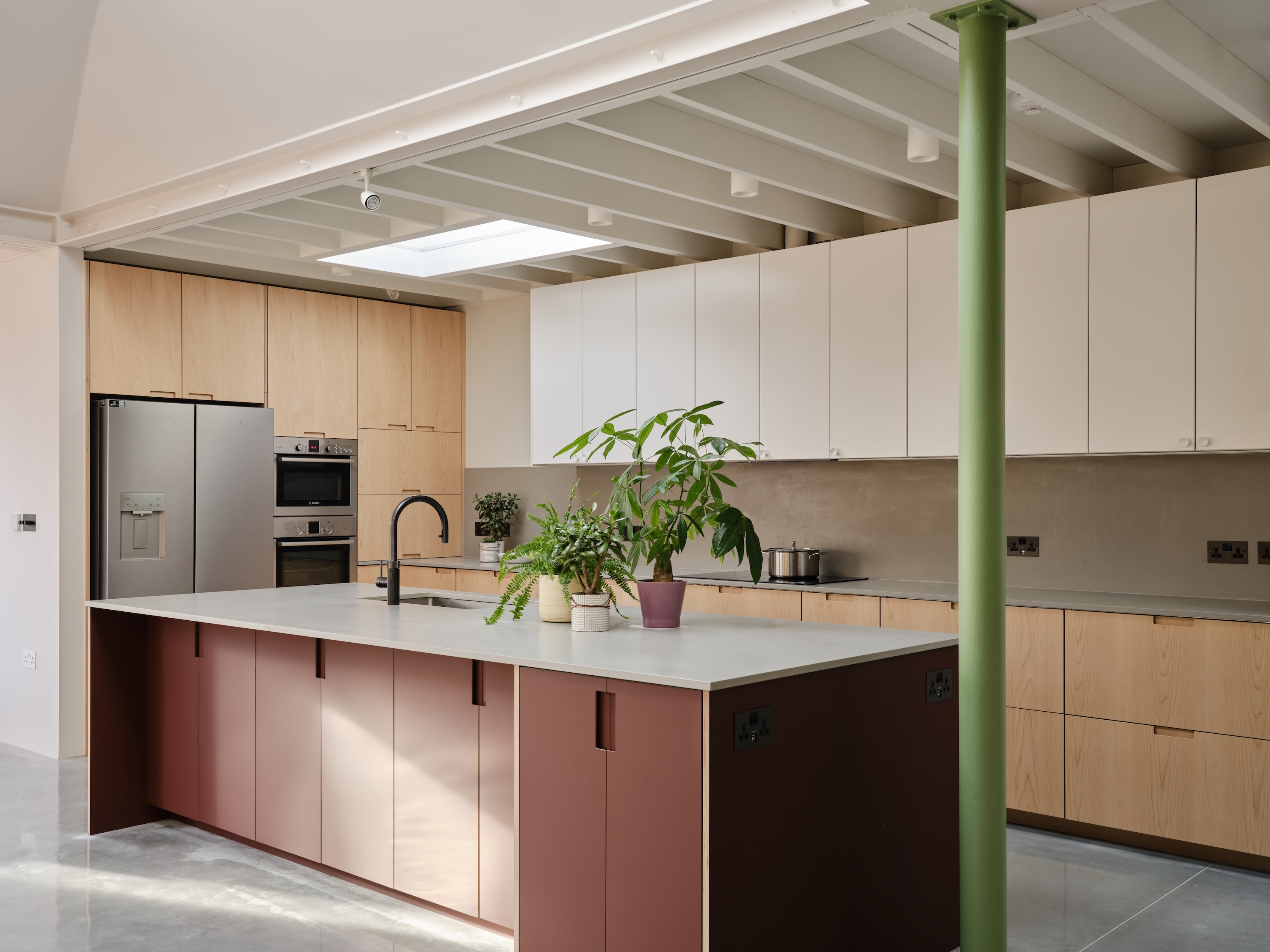 Plykea Fenix Rosso Jaipur + maple-veneered birch plywood + white IKEA Veddinge