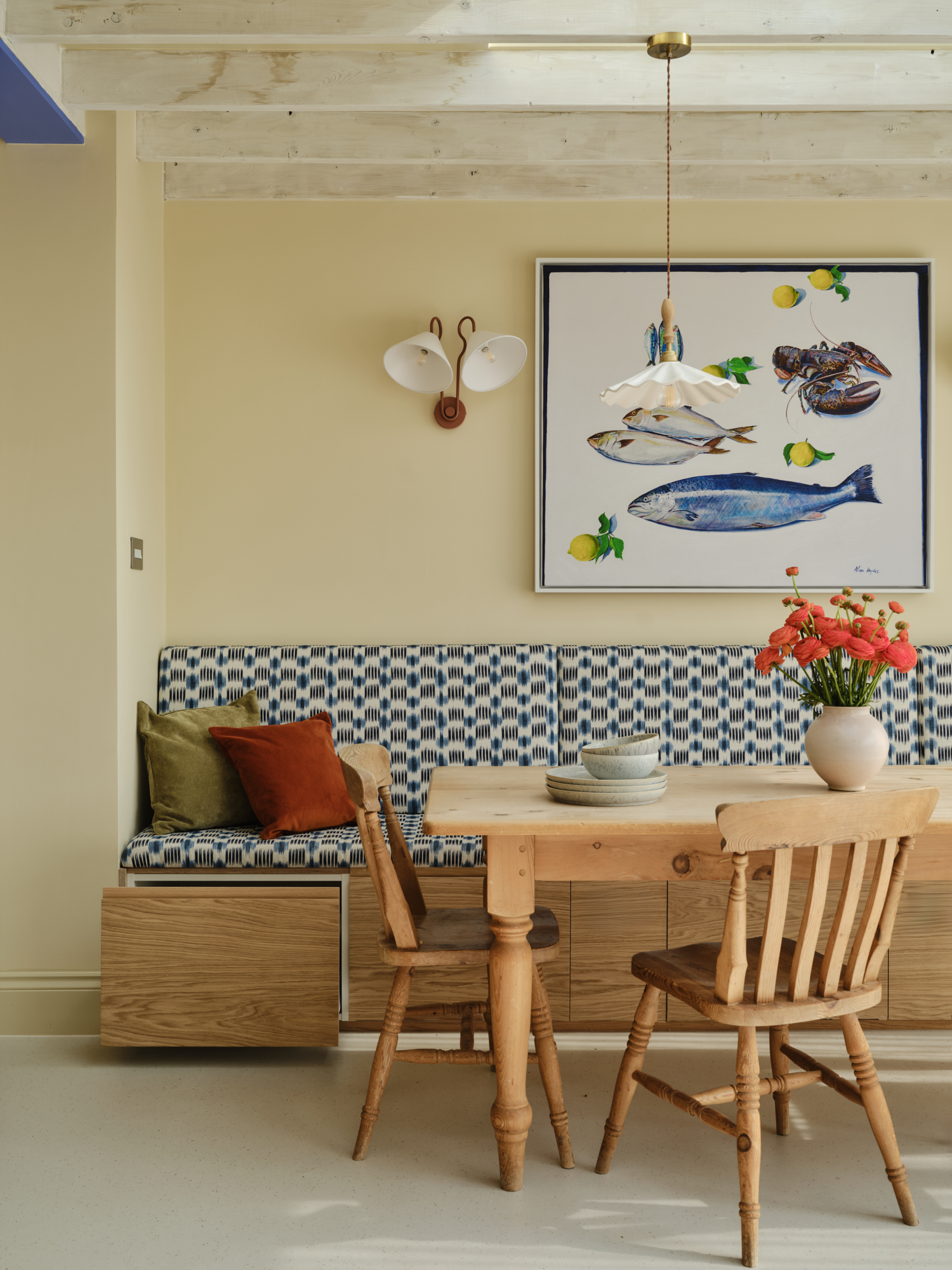 Plykea oak plywood banquette seating