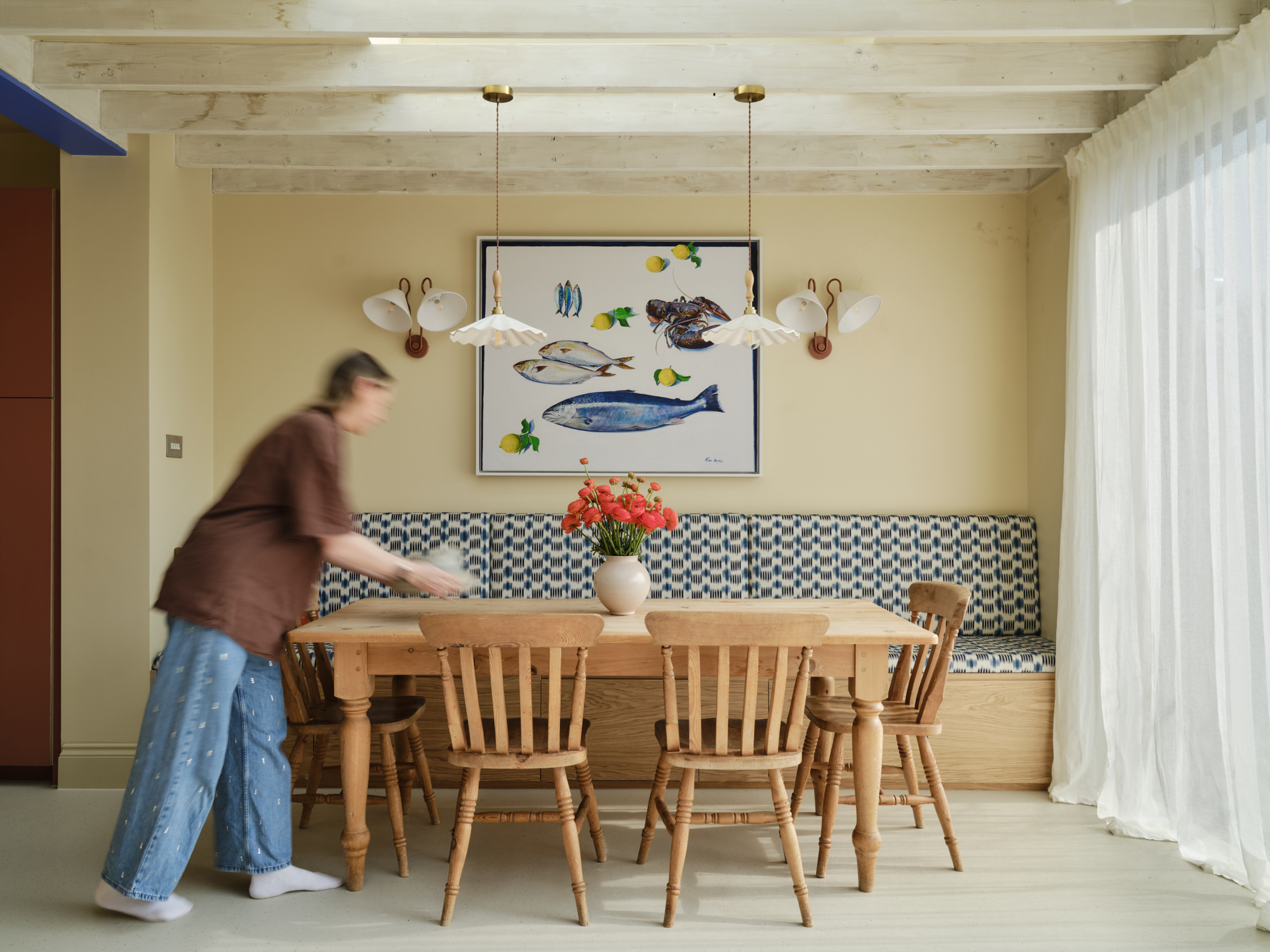 Plykea oak plywood banquette seating
