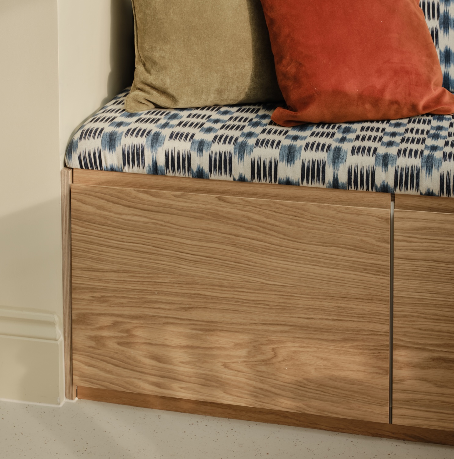 Plykea oak plywood banquette seating