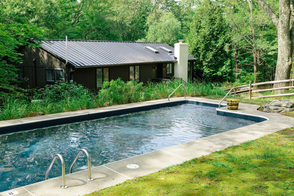 Olive Pit exterior view