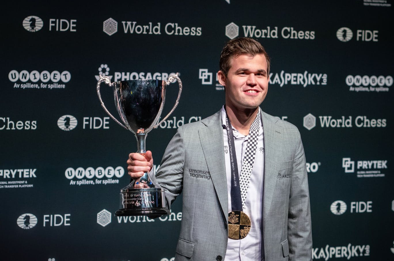 Magnus winning the 2018 World Chess Championship in London