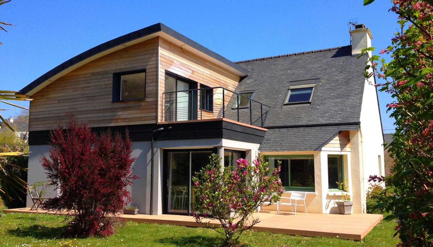 surélévation en bois d'une maison moderne