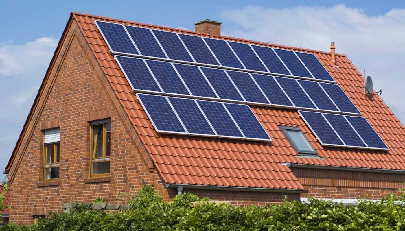 Pose de panneaux solaires : où les installer chez soi ?