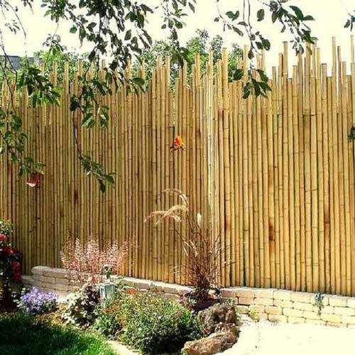 5 idées de clôture de jardin en bois pour protéger votre jardin avec des matériaux naturels